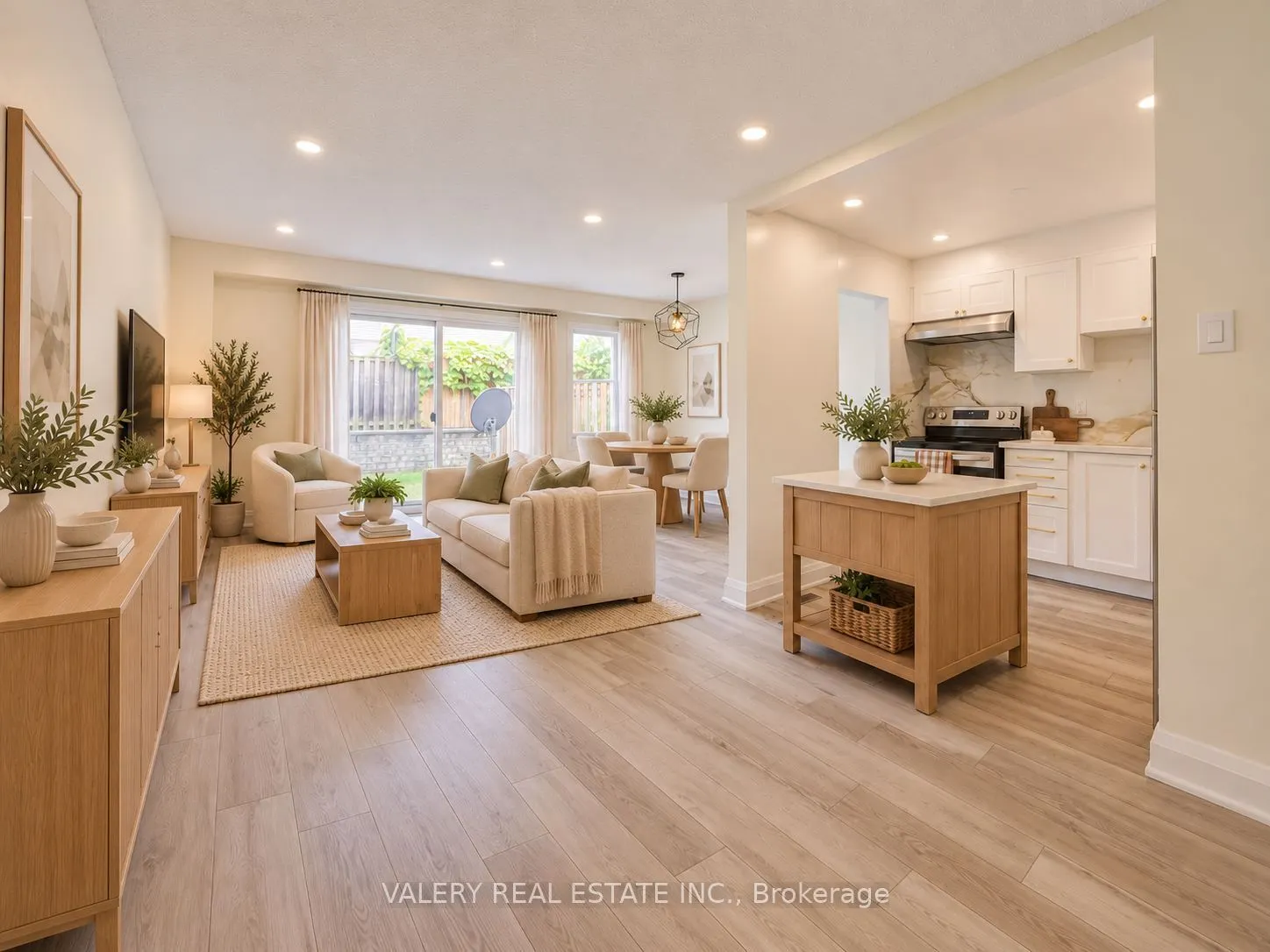 1131 Sandhurst Circle #50