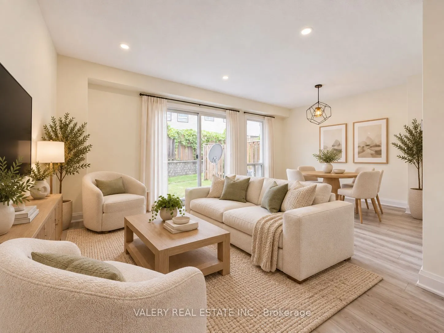 1131 Sandhurst Circle #50