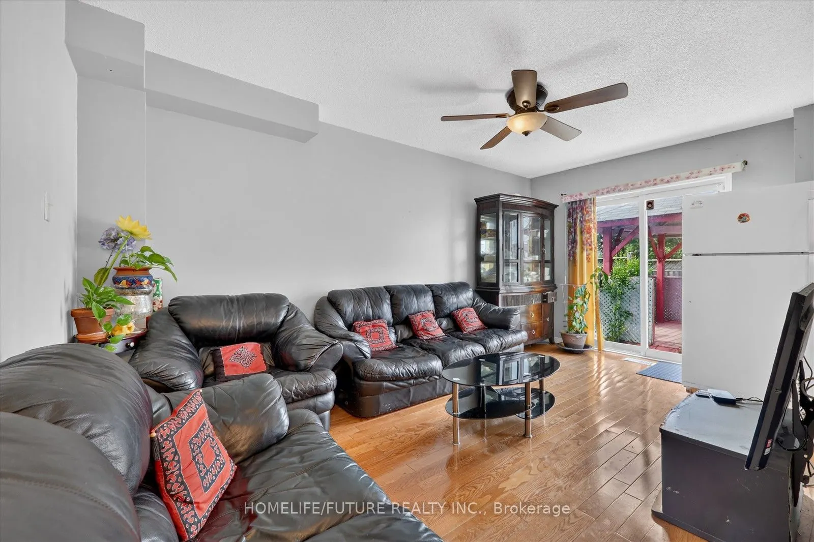 16 Rozell Road