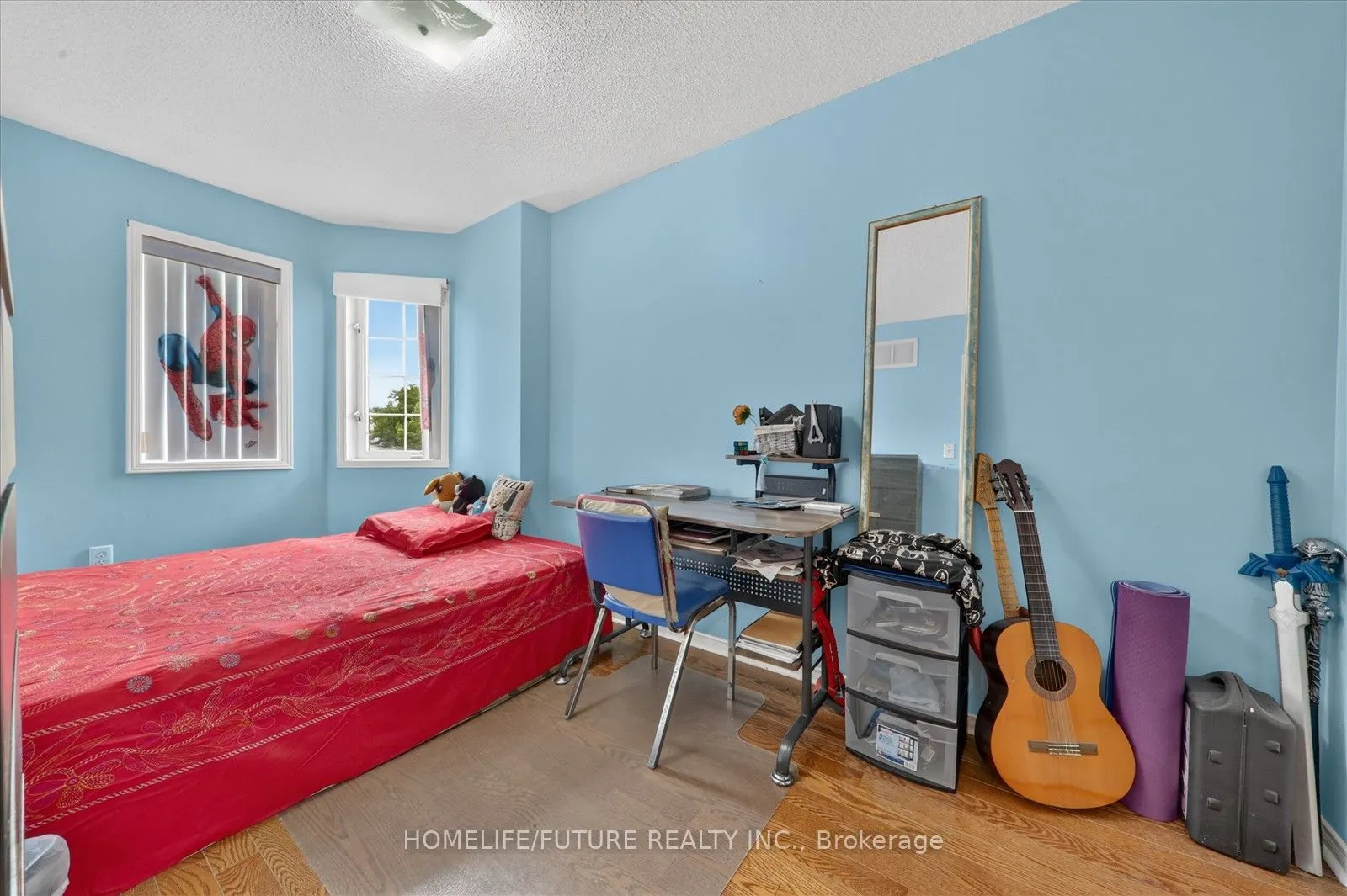 16 Rozell Road