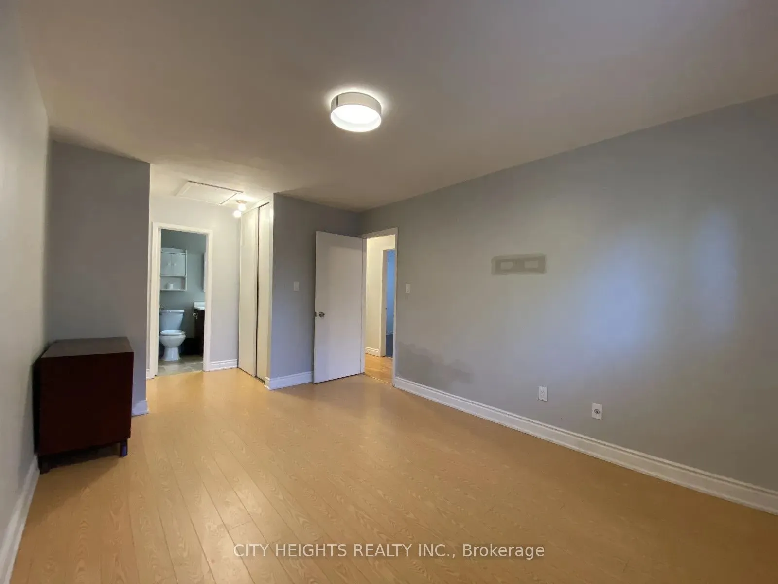 53 Goldring Drive