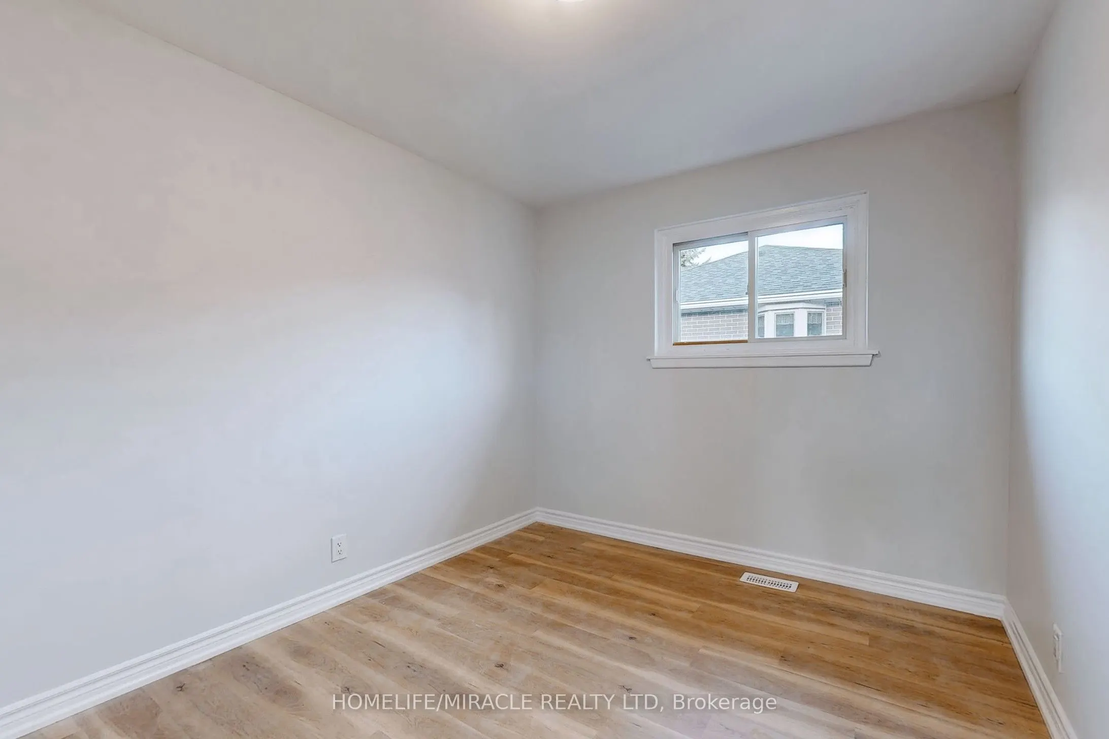 253 Wilson Road N #Main Floor