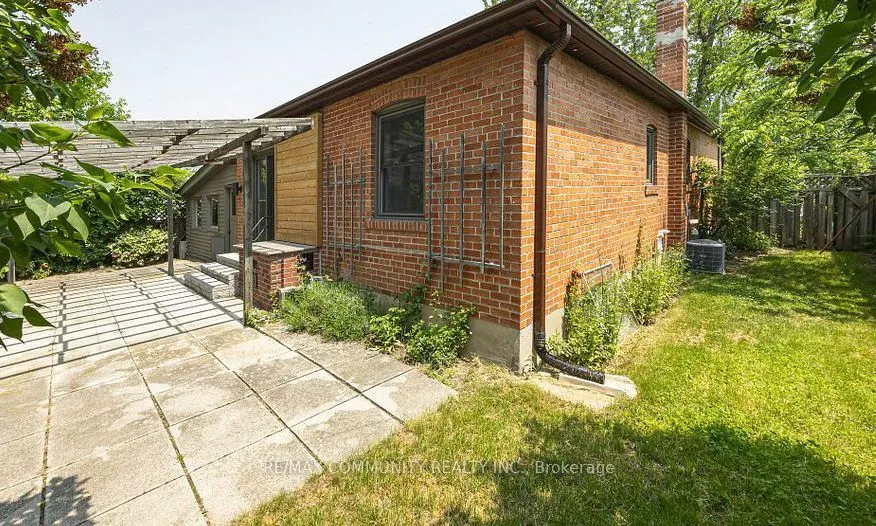 44 Falaise Road #(Main Fl)