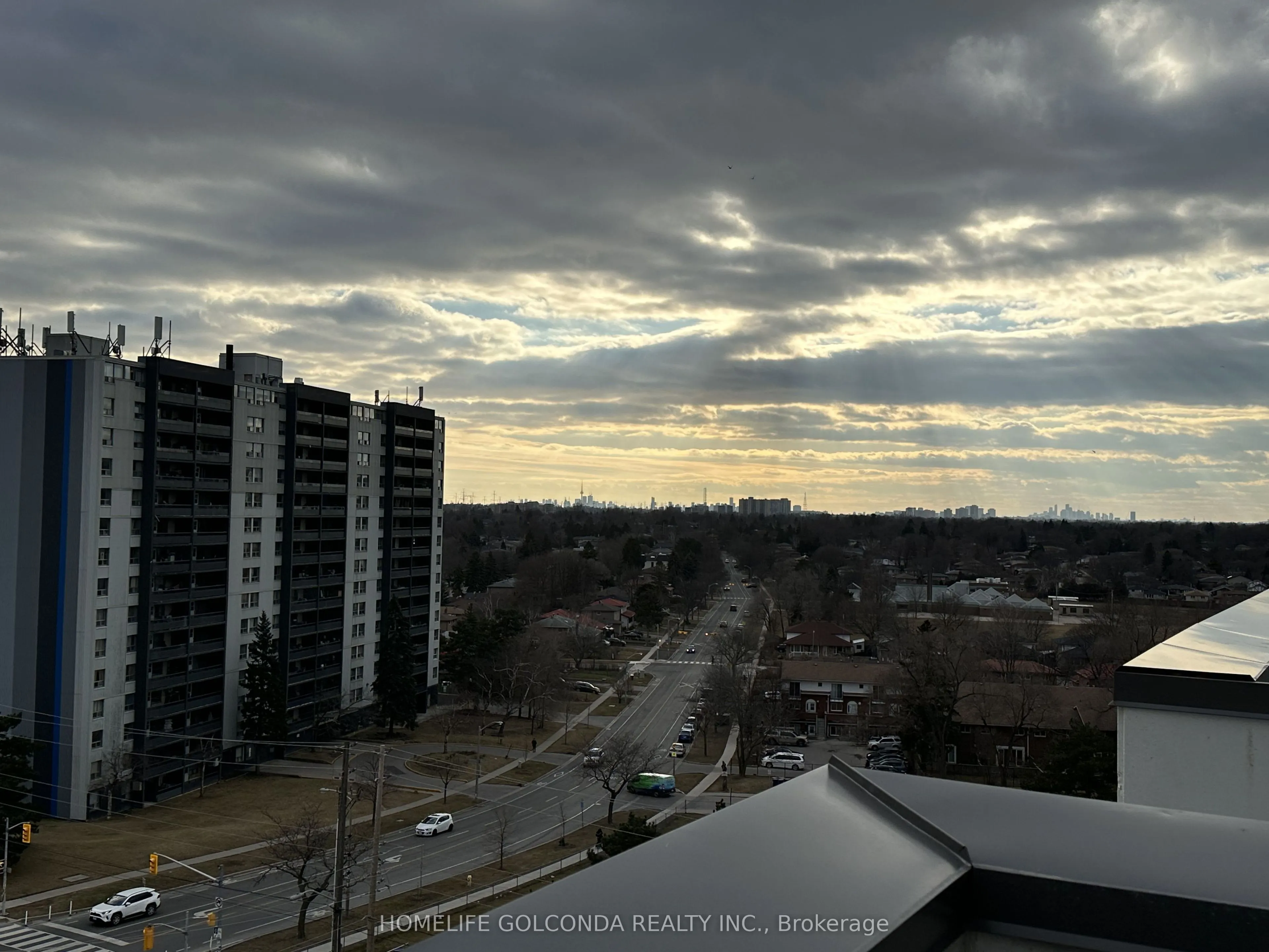 20 Meadowglen Place #905
