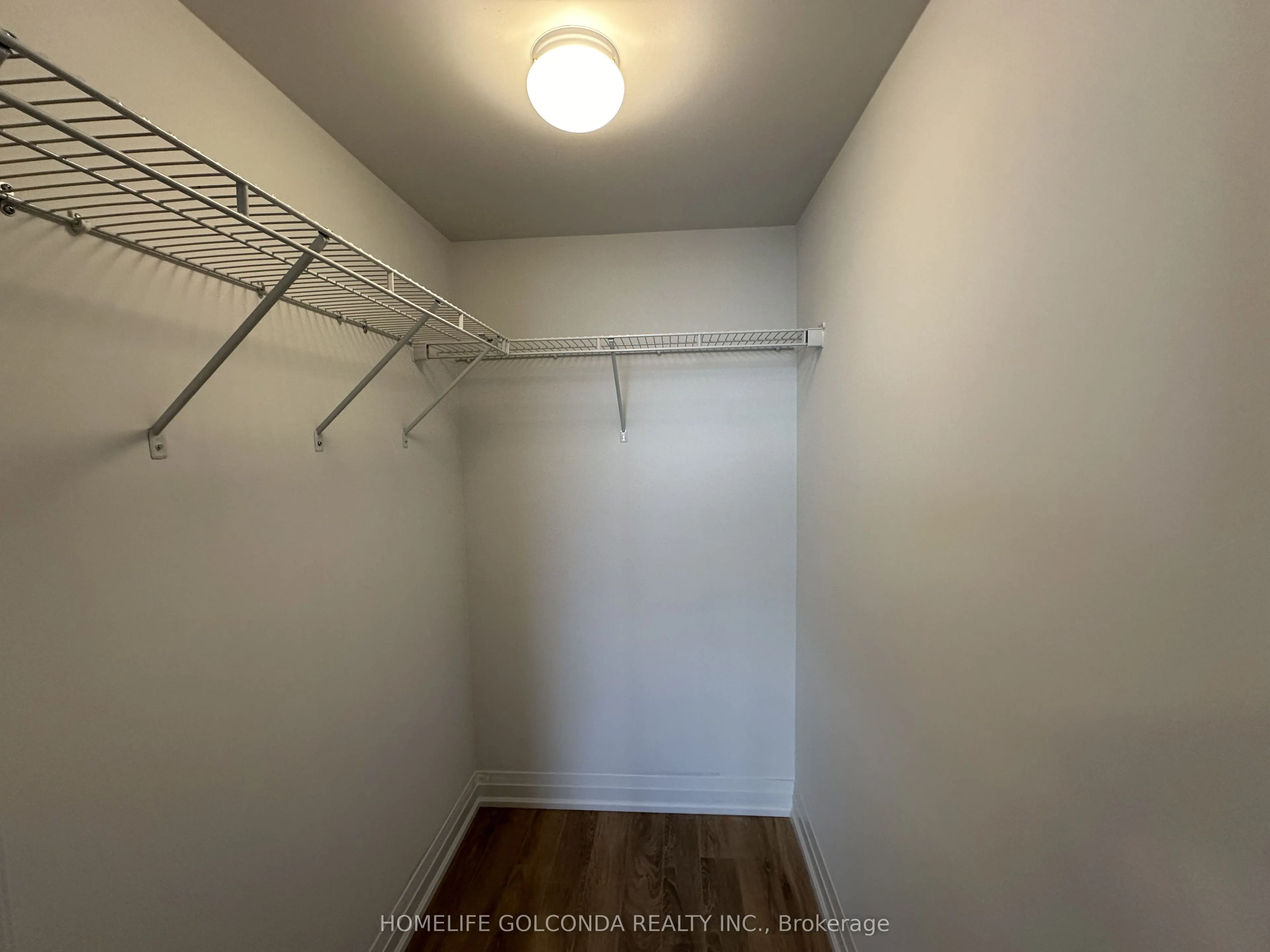 20 Meadowglen Place #905