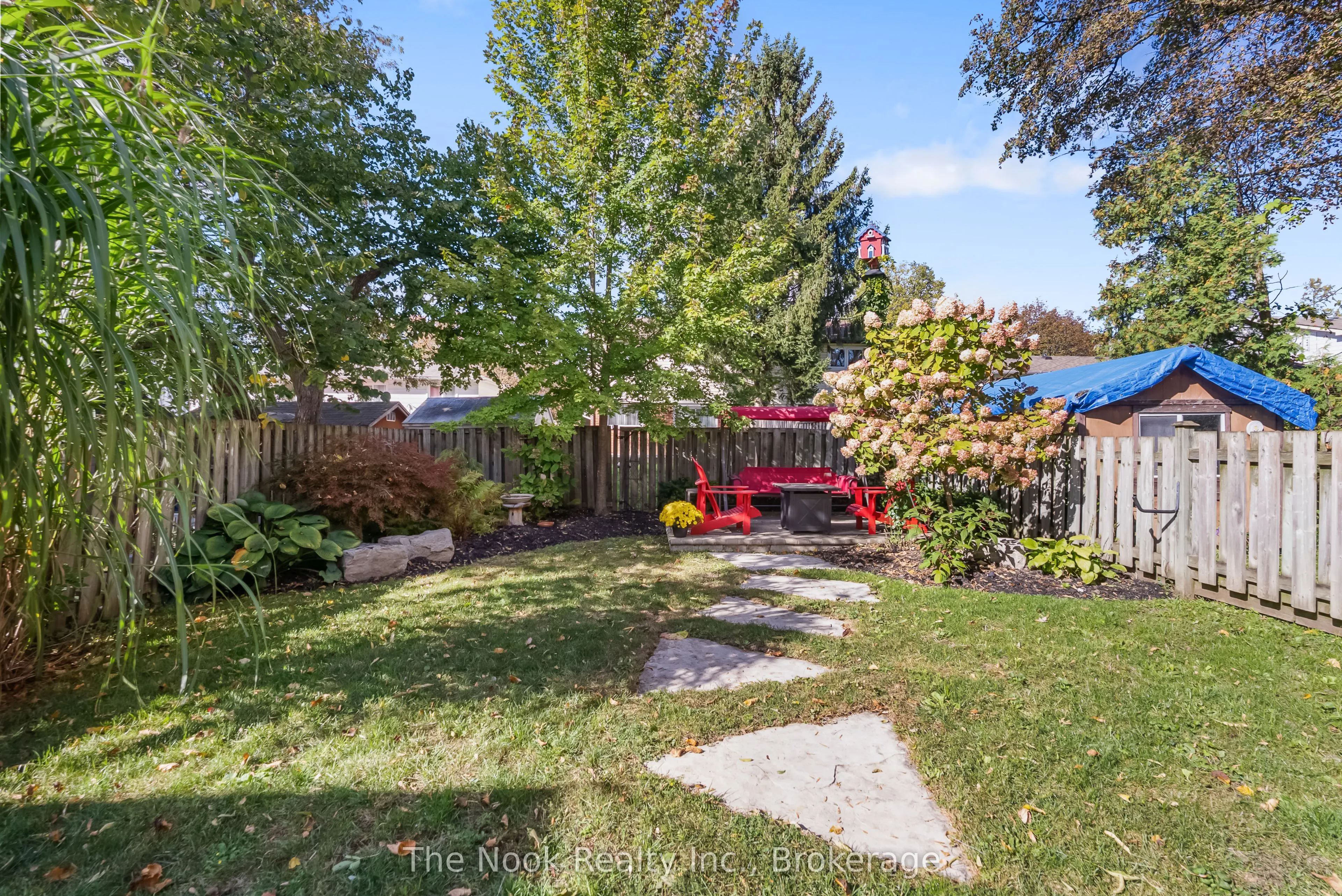 648 Berwick Crescent