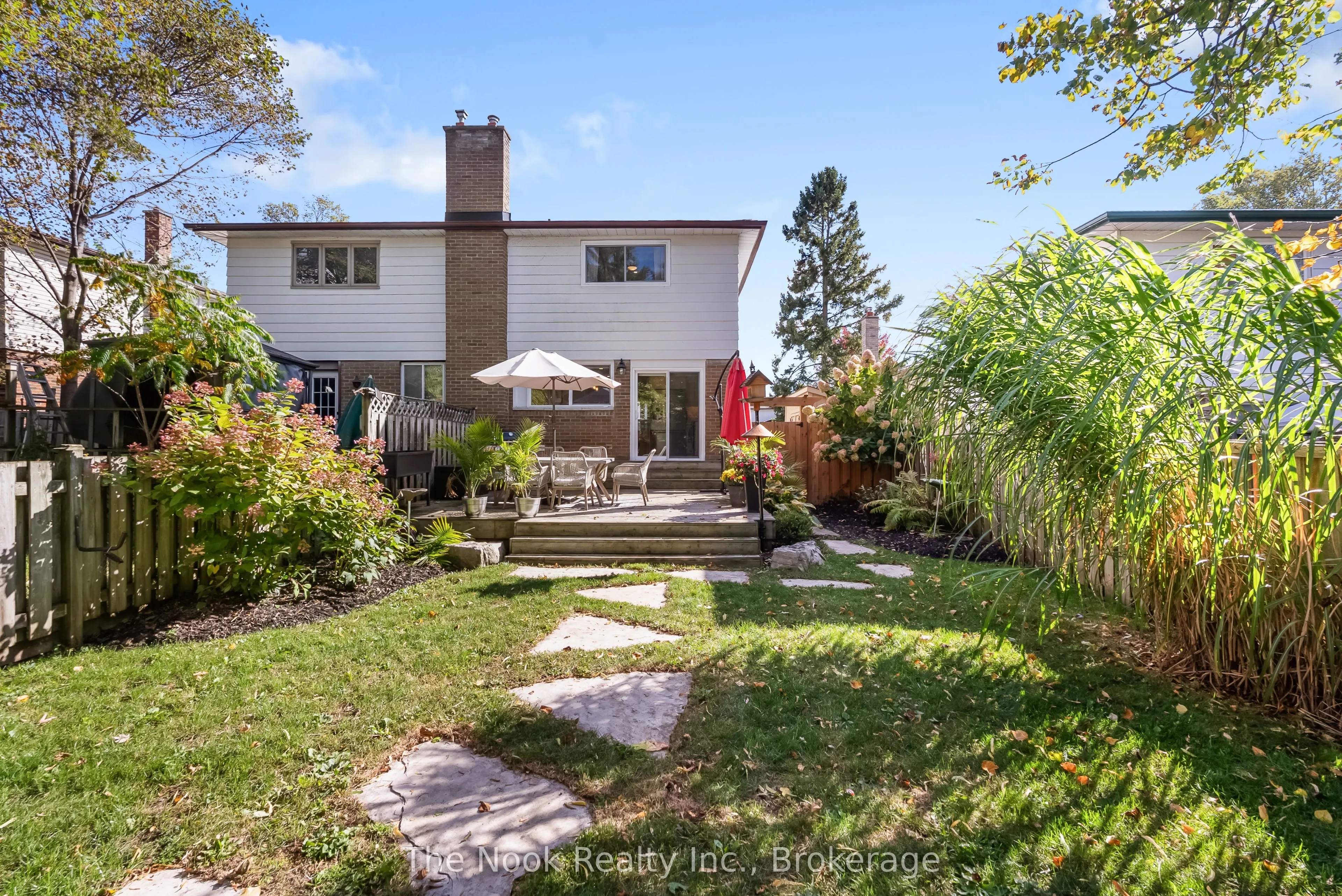 648 Berwick Crescent