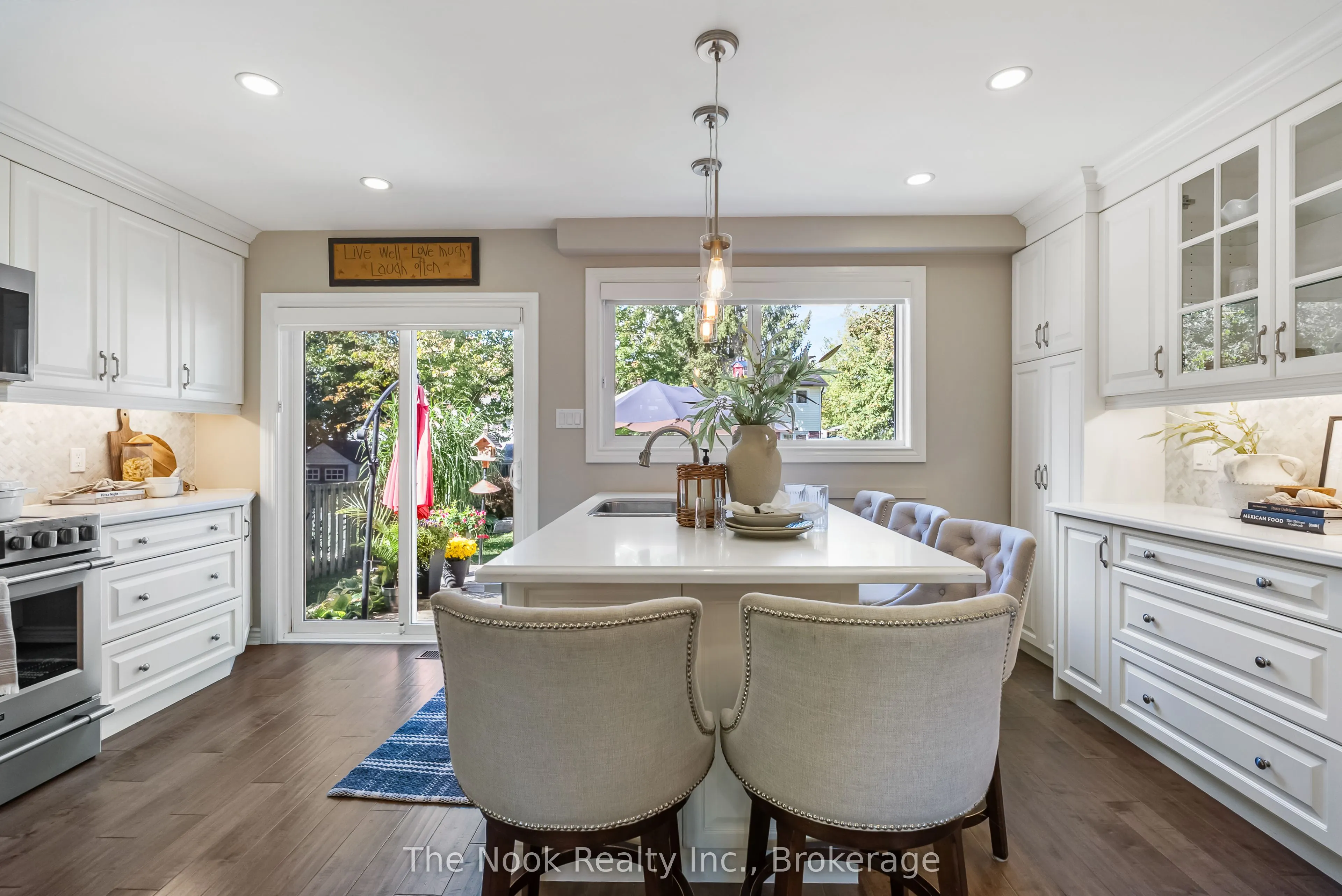 648 Berwick Crescent