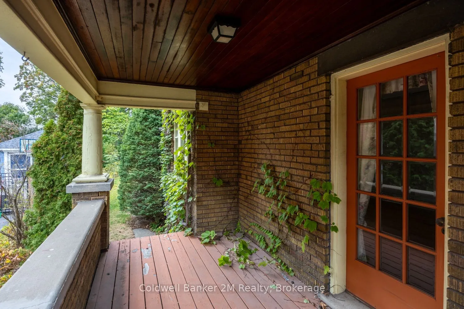 408 Simcoe Street N