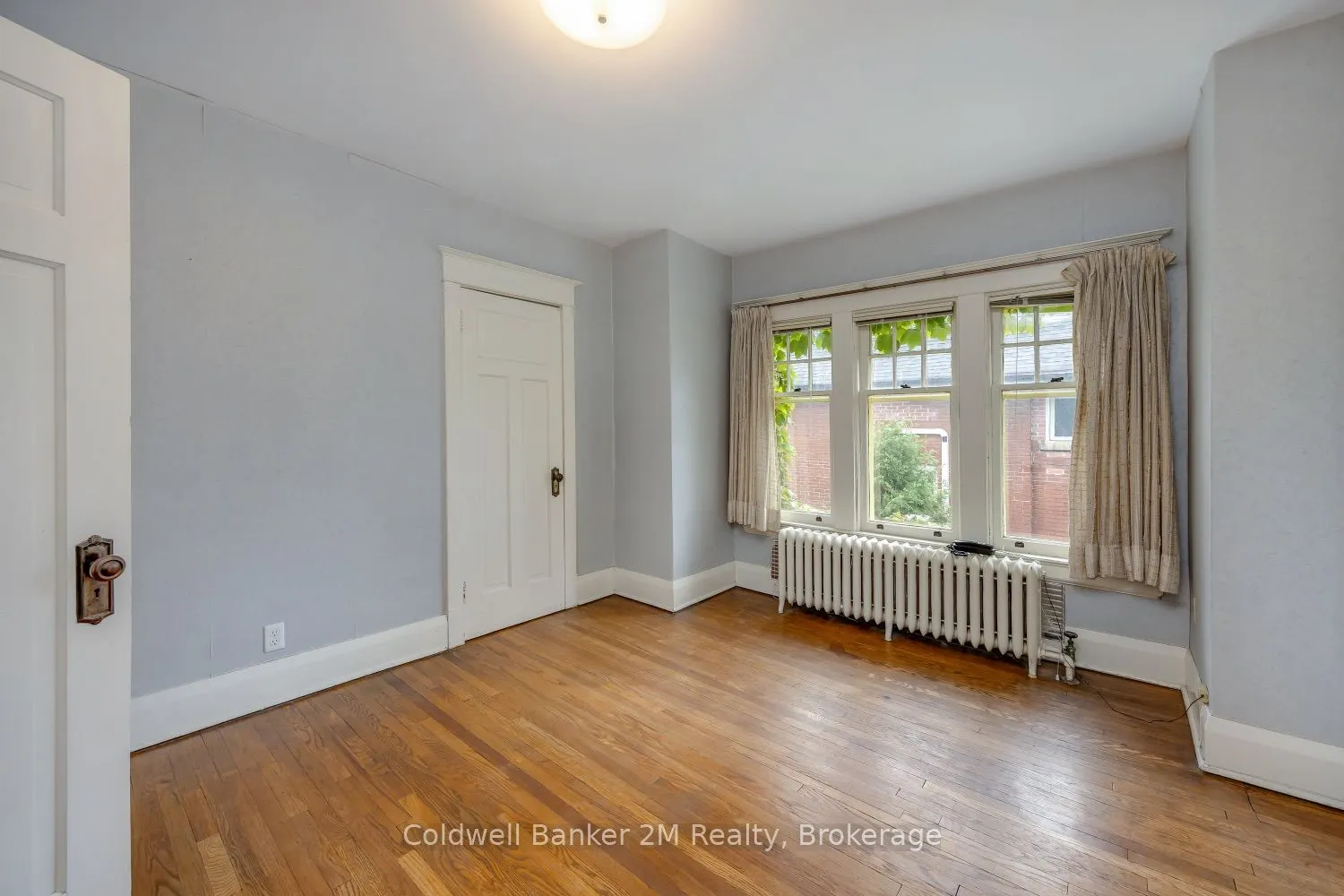 408 Simcoe Street N
