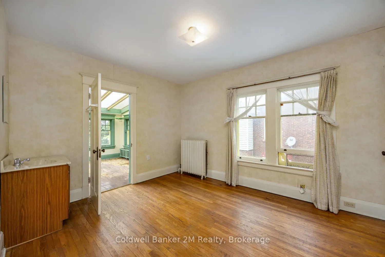 408 Simcoe Street N