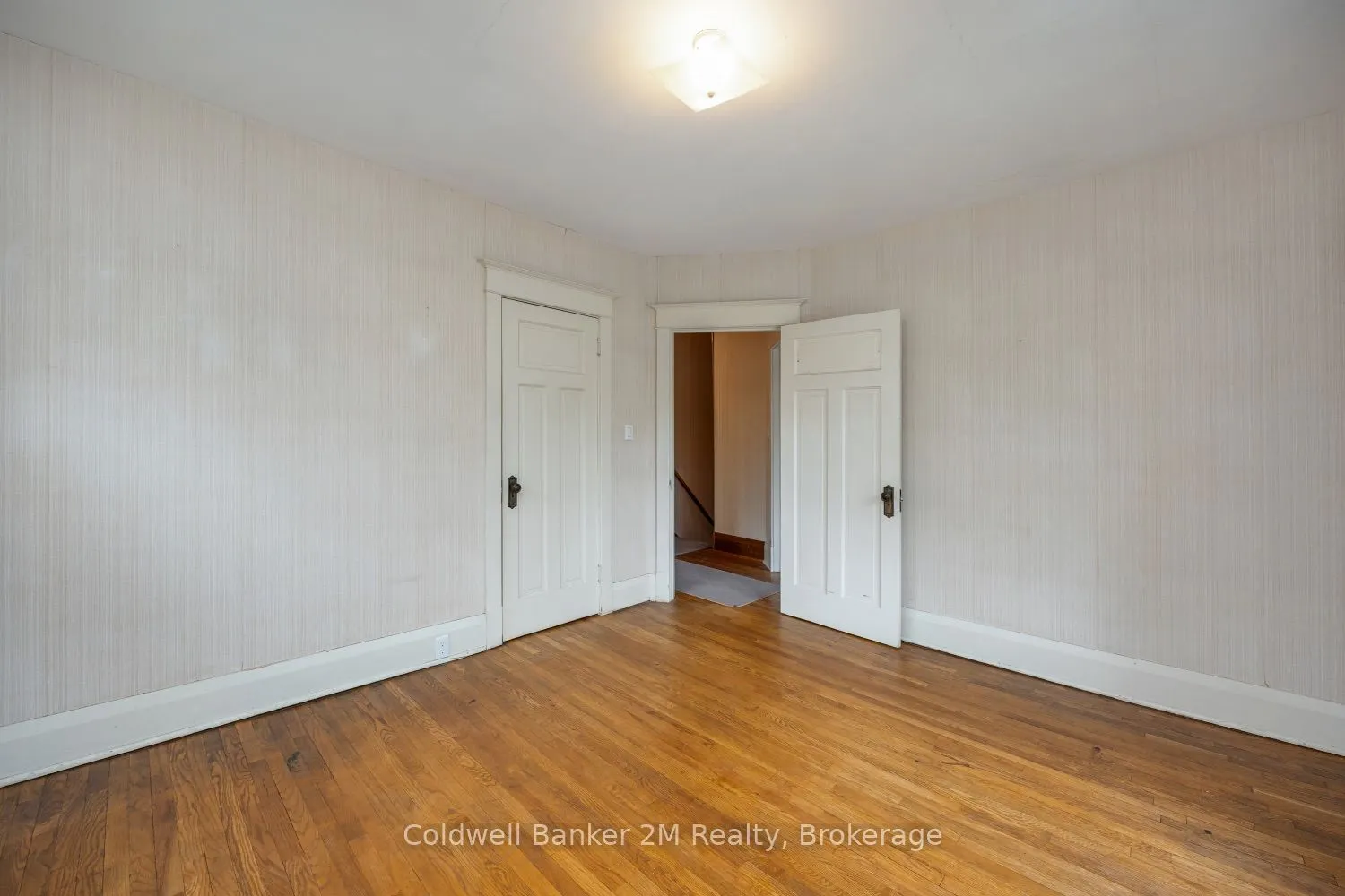 408 Simcoe Street N