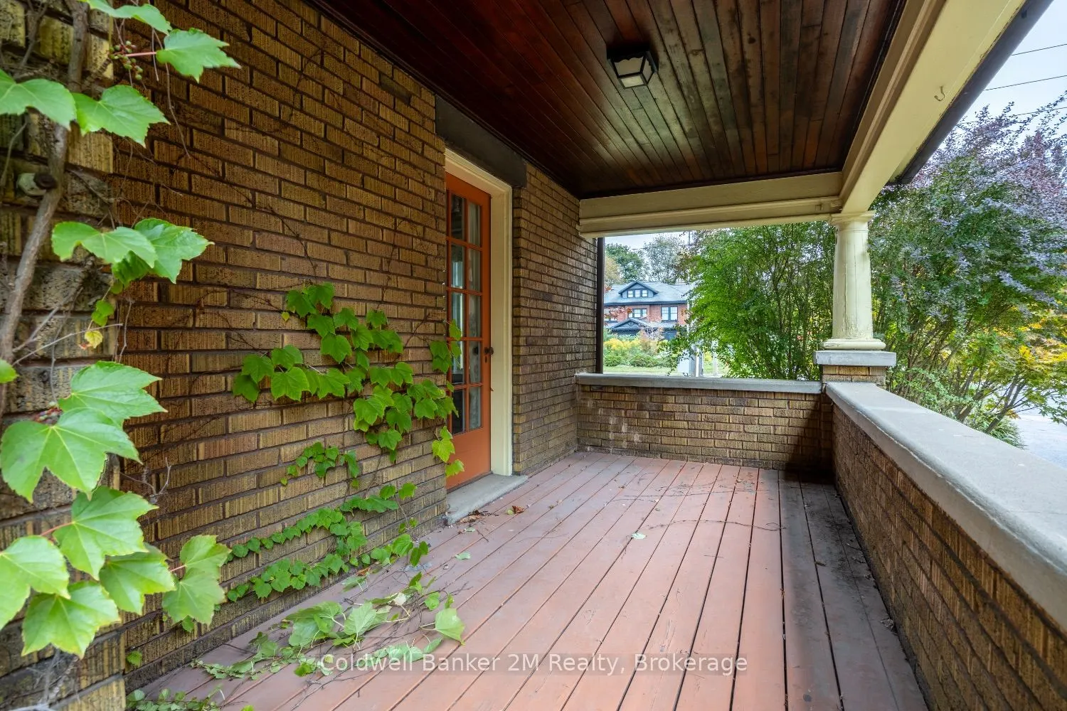 408 Simcoe Street N
