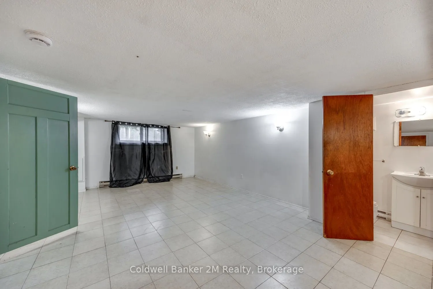 408 Simcoe Street N