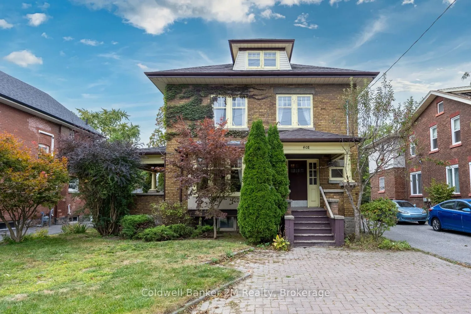 408 Simcoe Street N