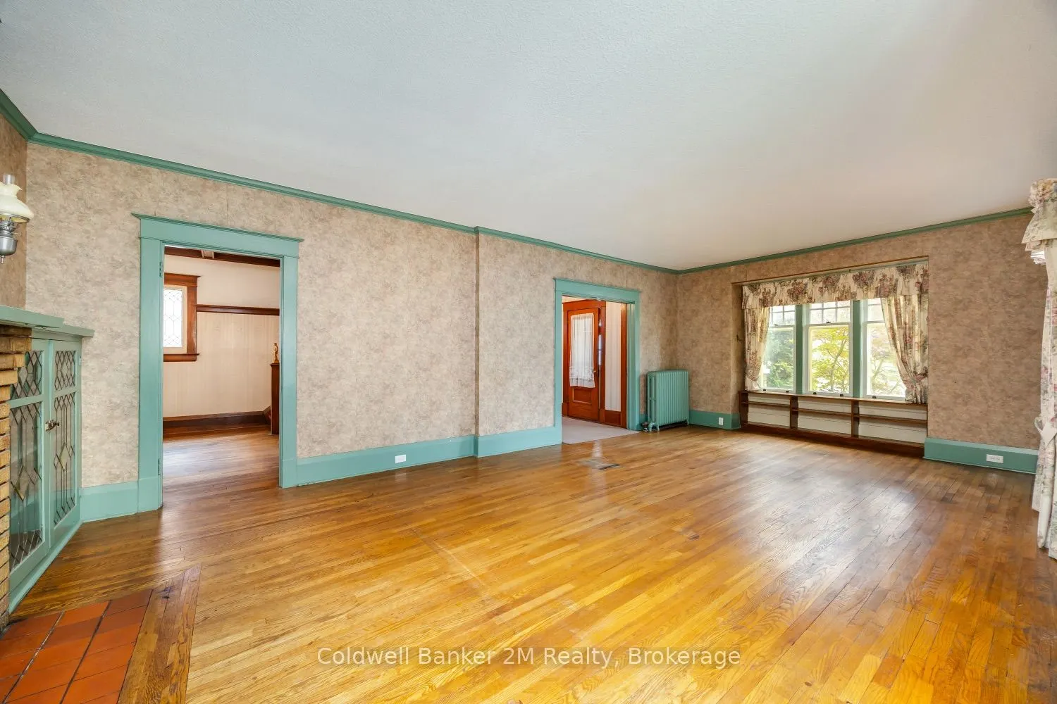 408 Simcoe Street N