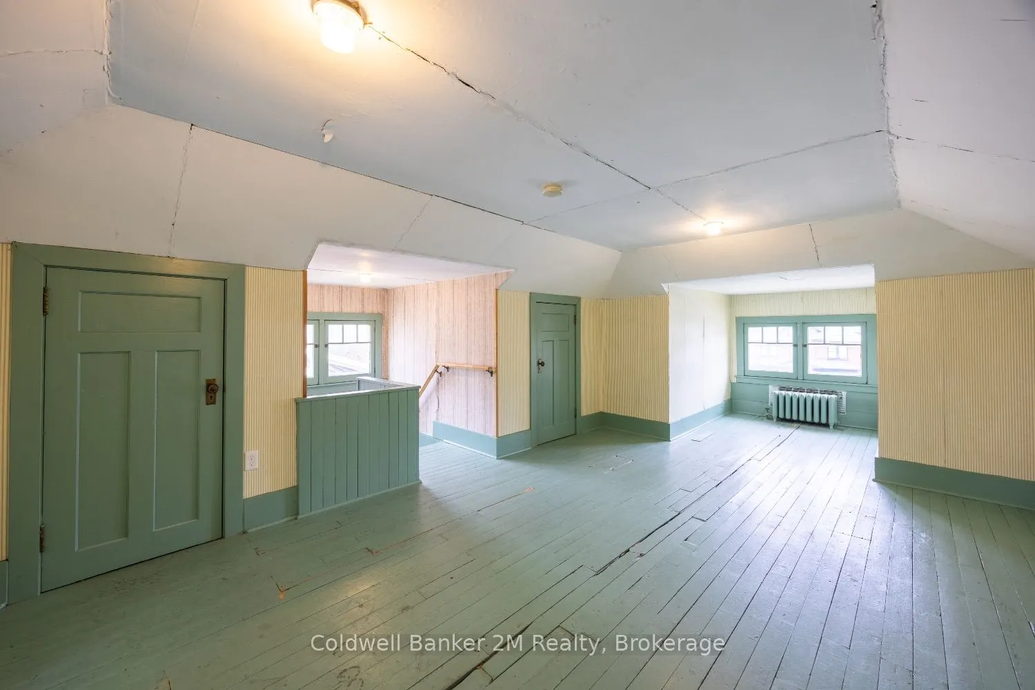 408 Simcoe Street N