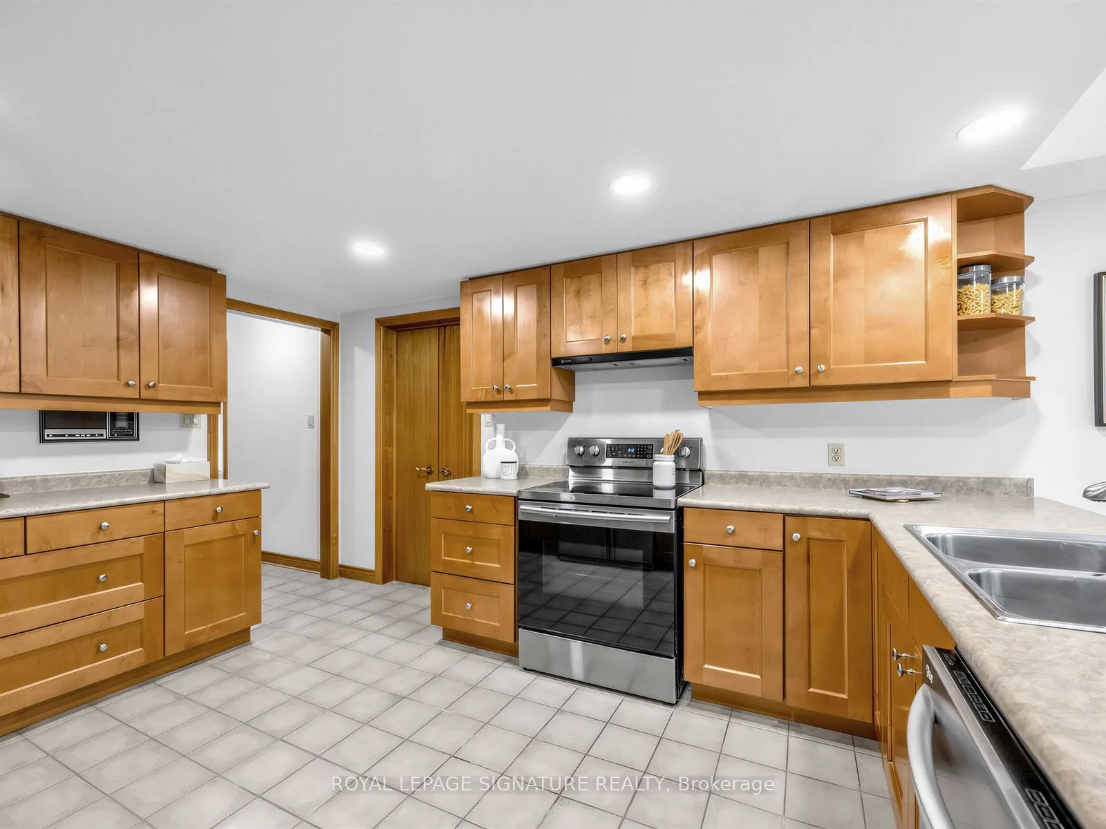 30 Invermarge Drive