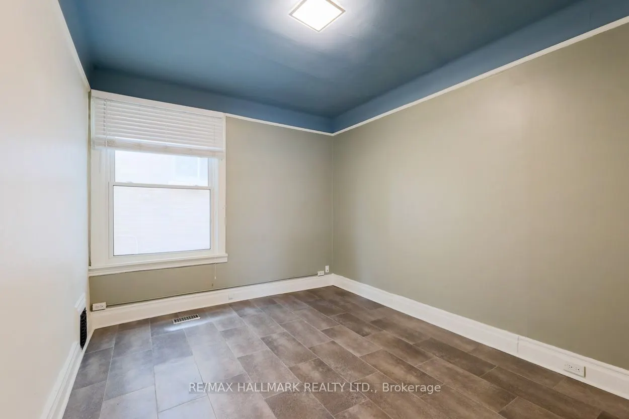 405 Kingston Road #Main Floor