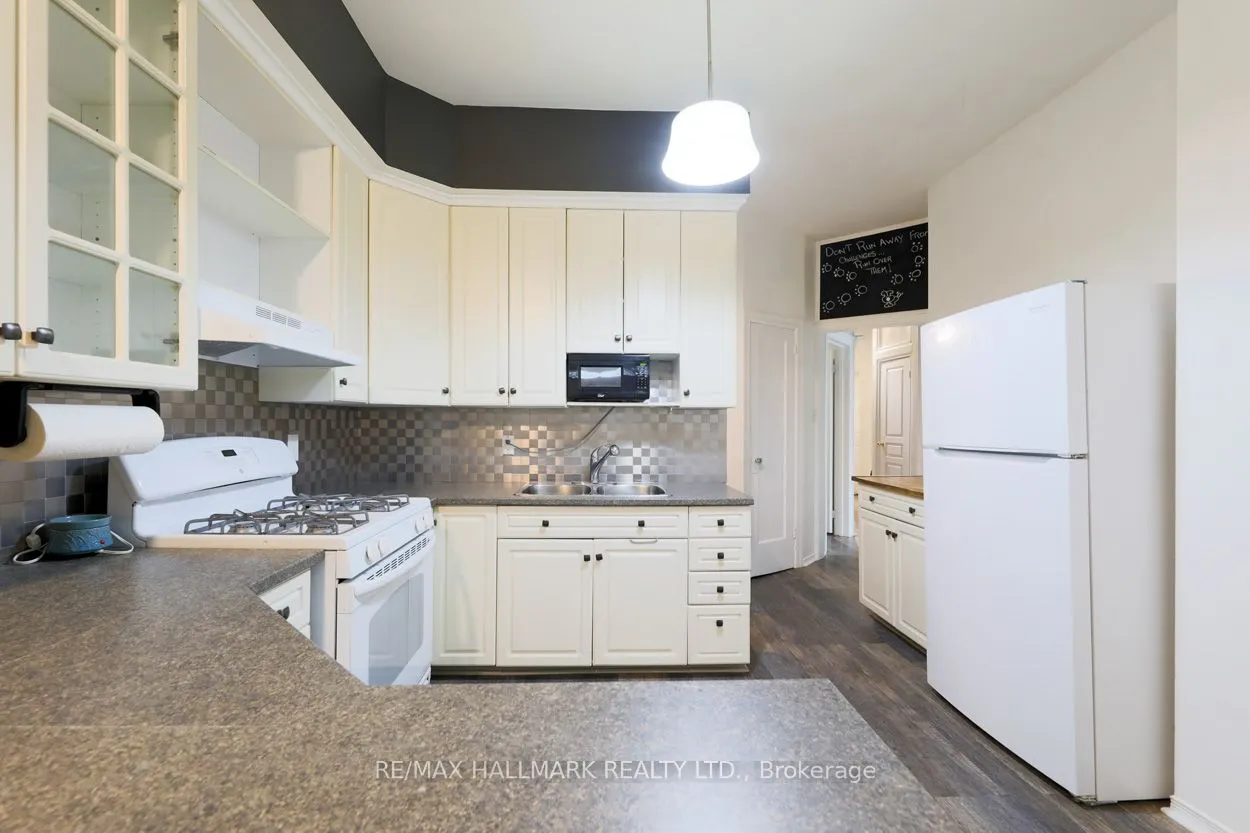 405 Kingston Road #Main Floor