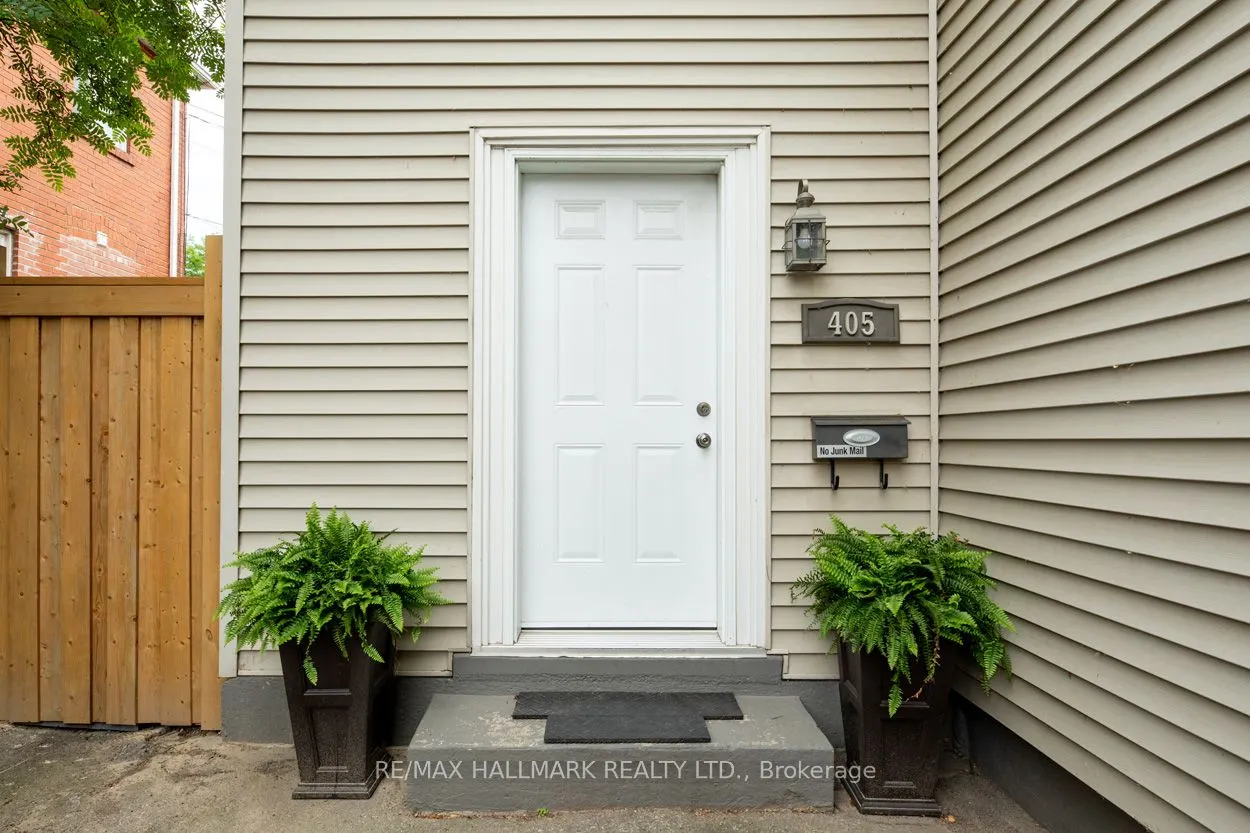405 Kingston Road #Main Floor