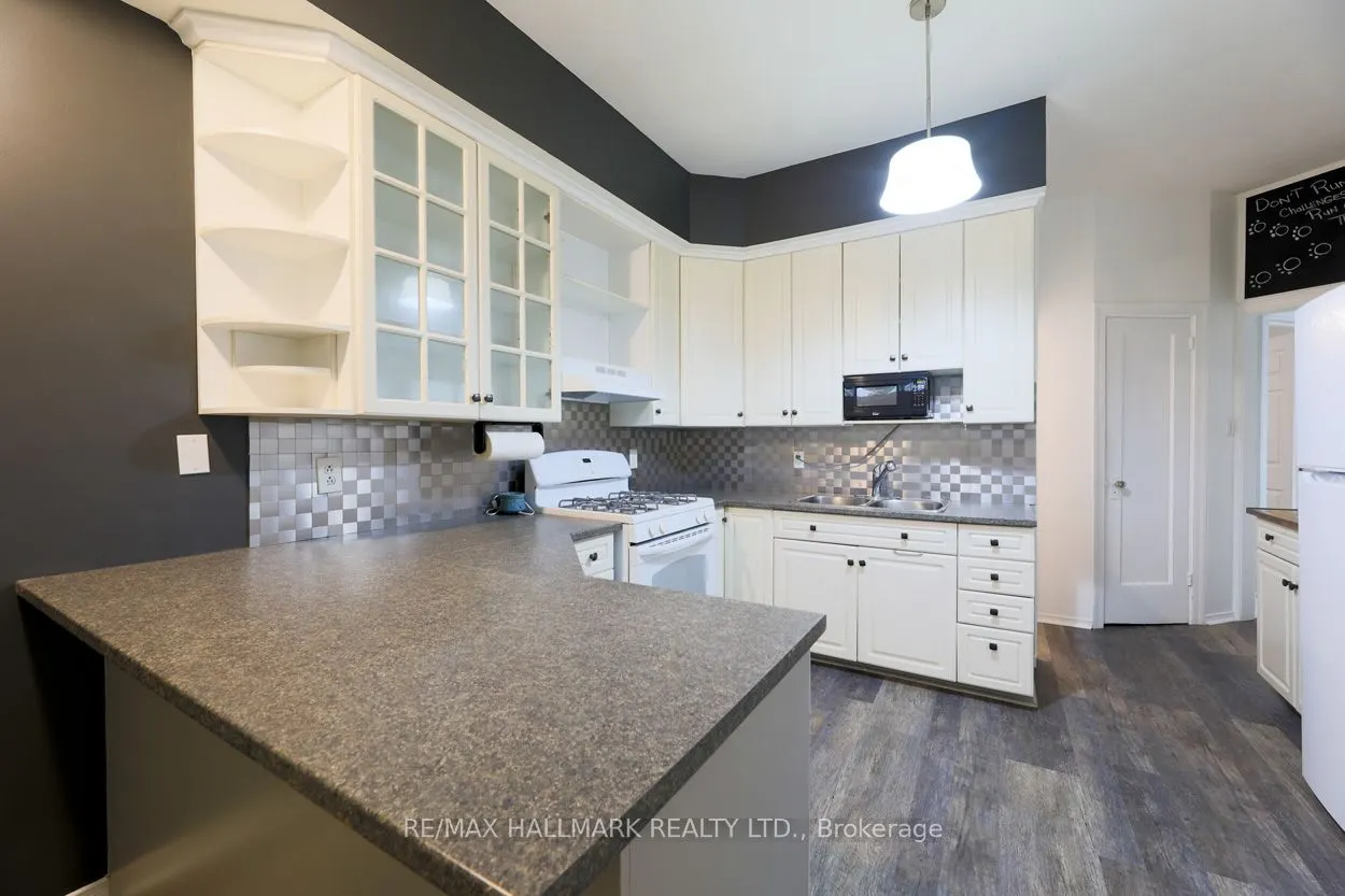 405 Kingston Road #Main Floor