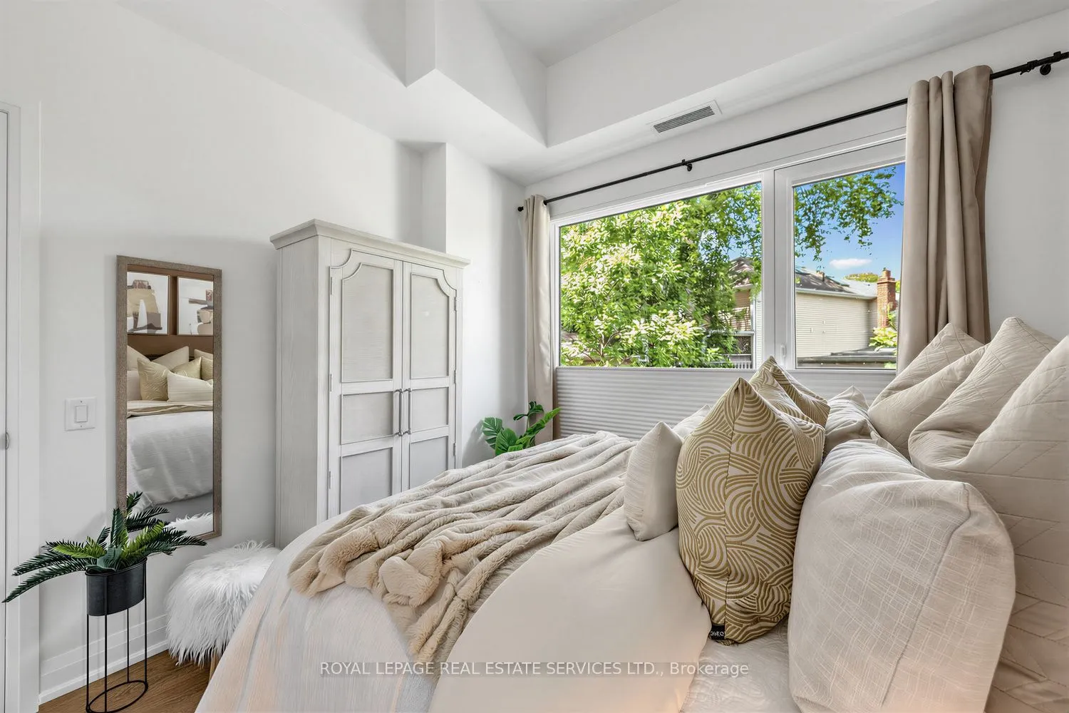 1400 Kingston Road #105