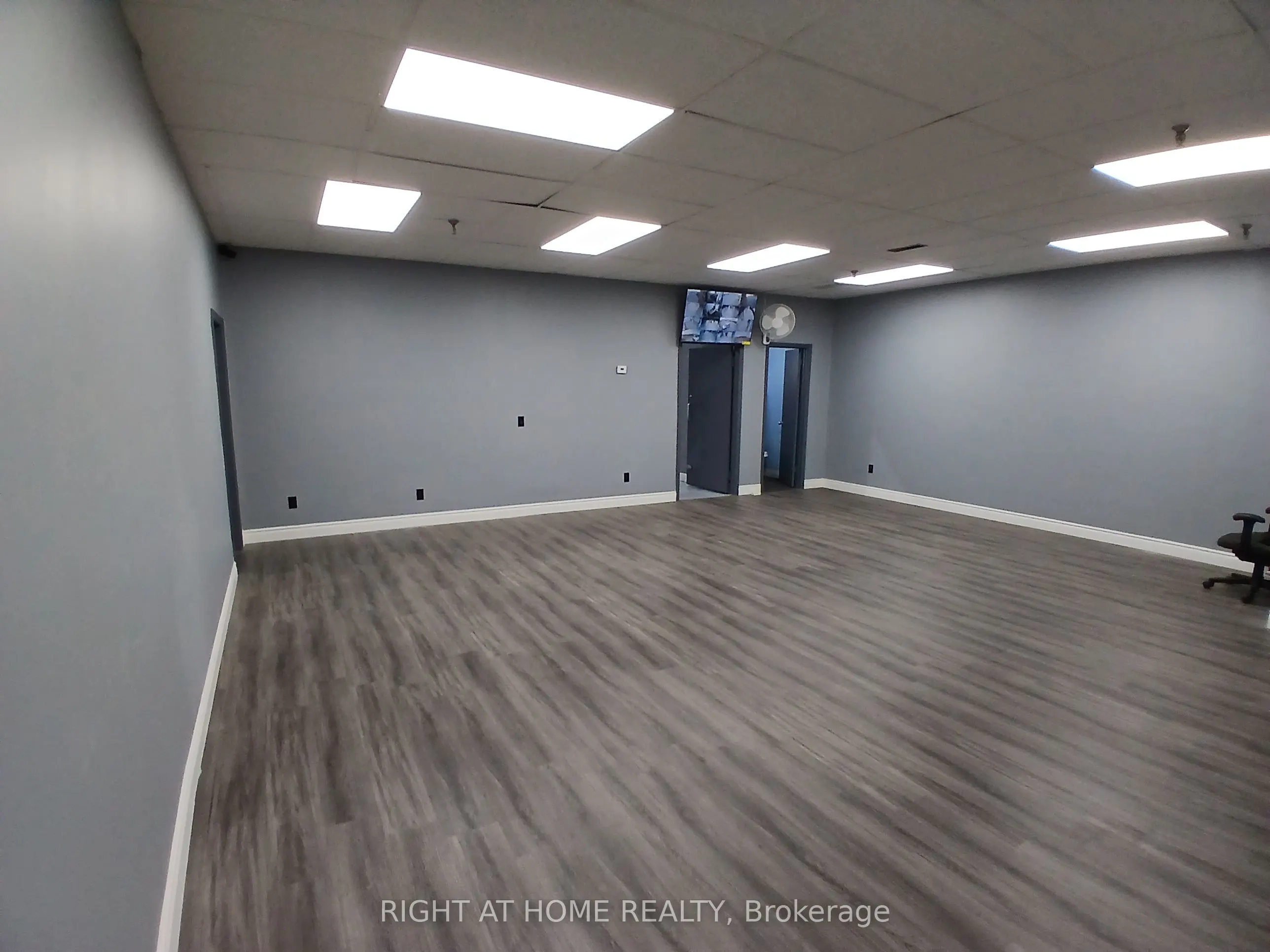 120 Midwest Road #9