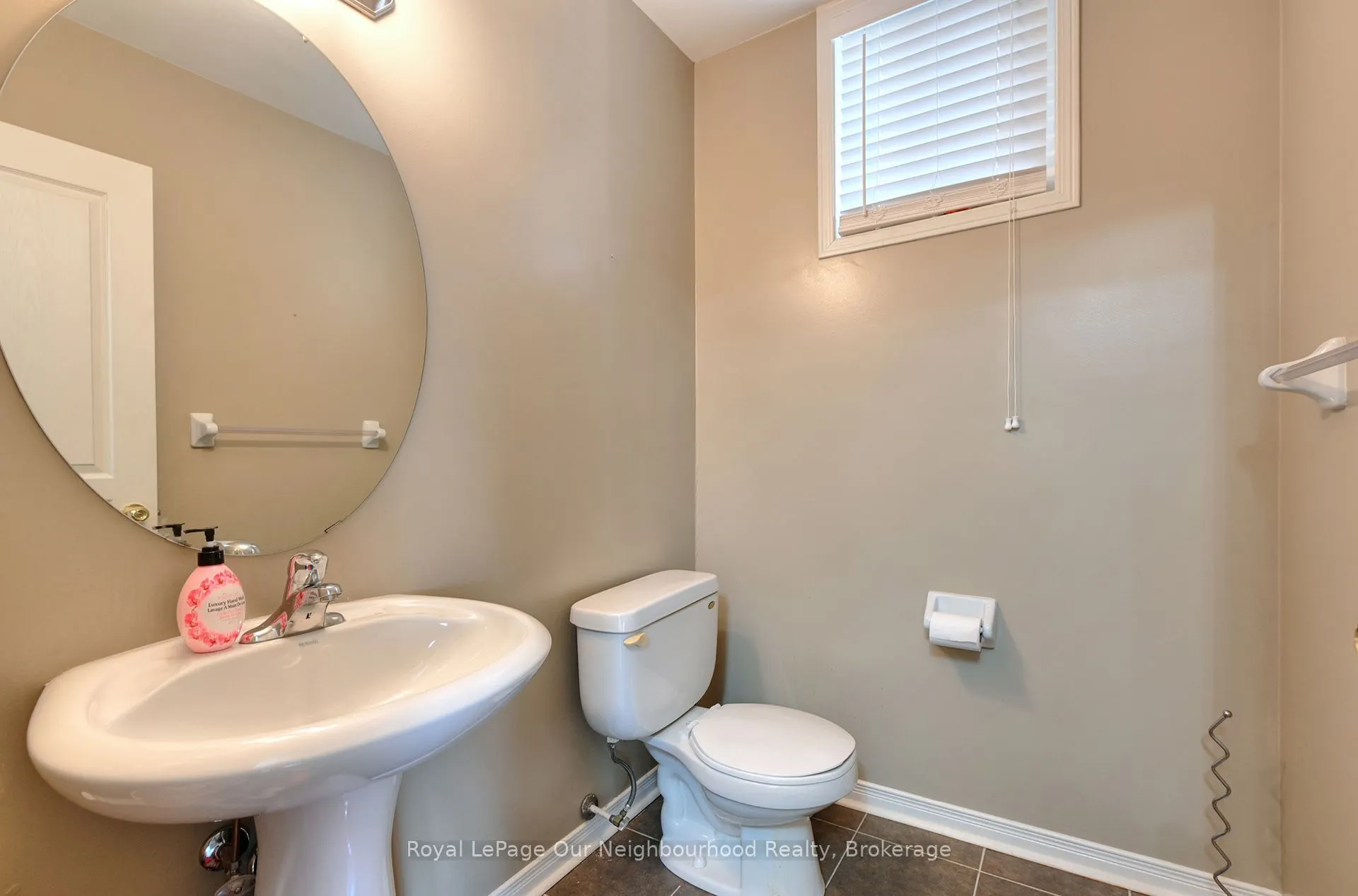 586 Oldman Road