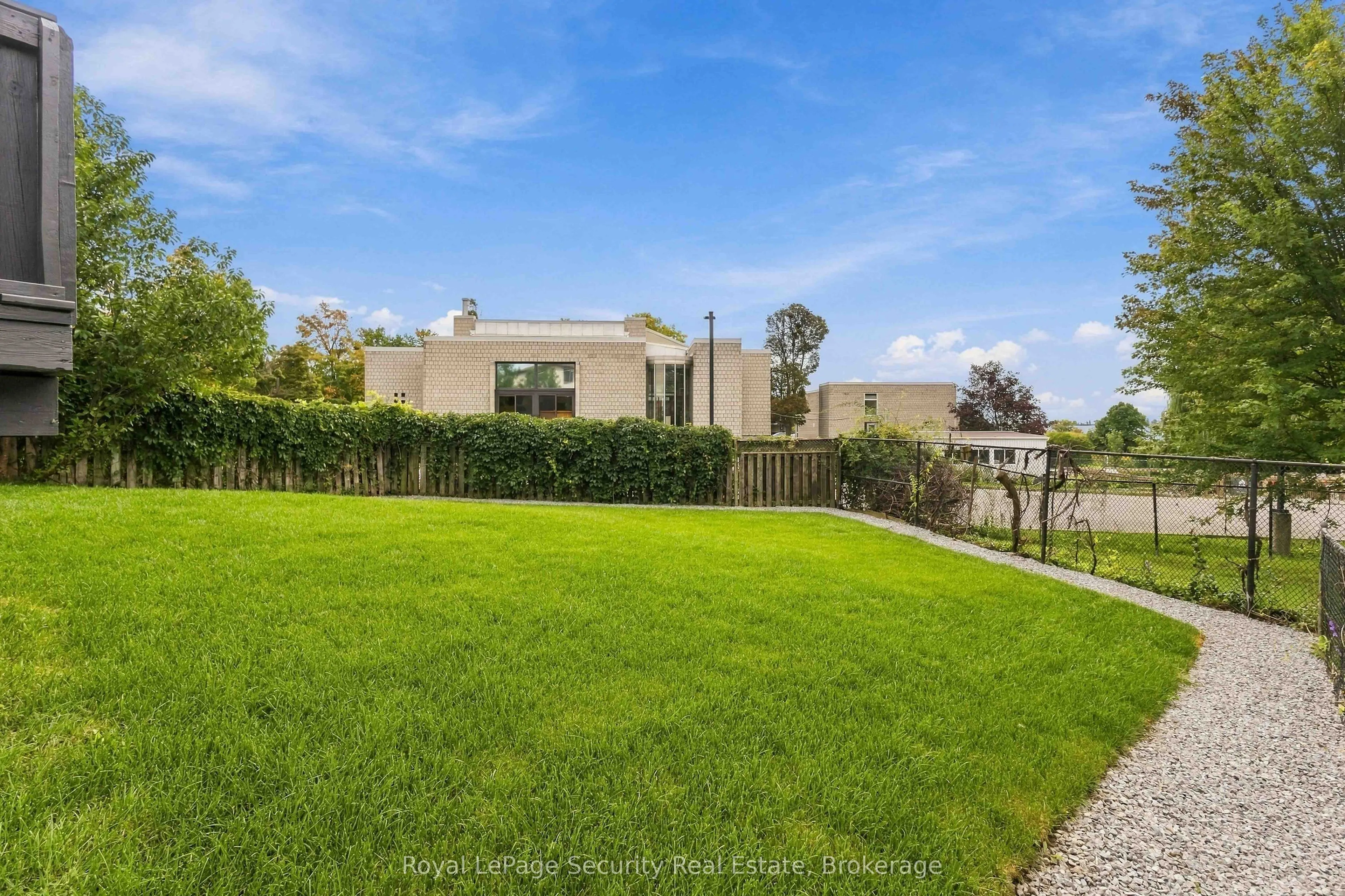 1177 Tanzer Court