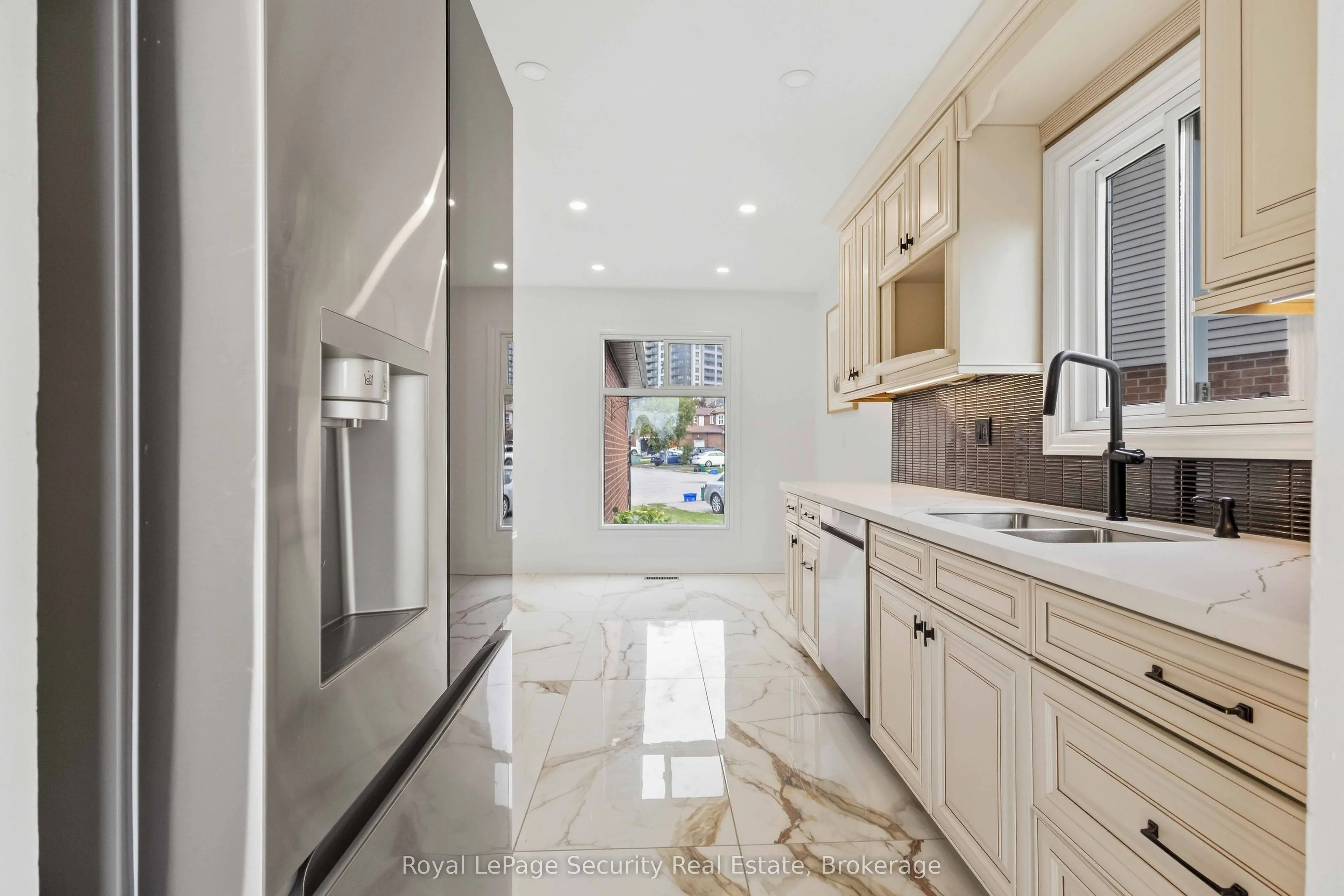1177 Tanzer Court