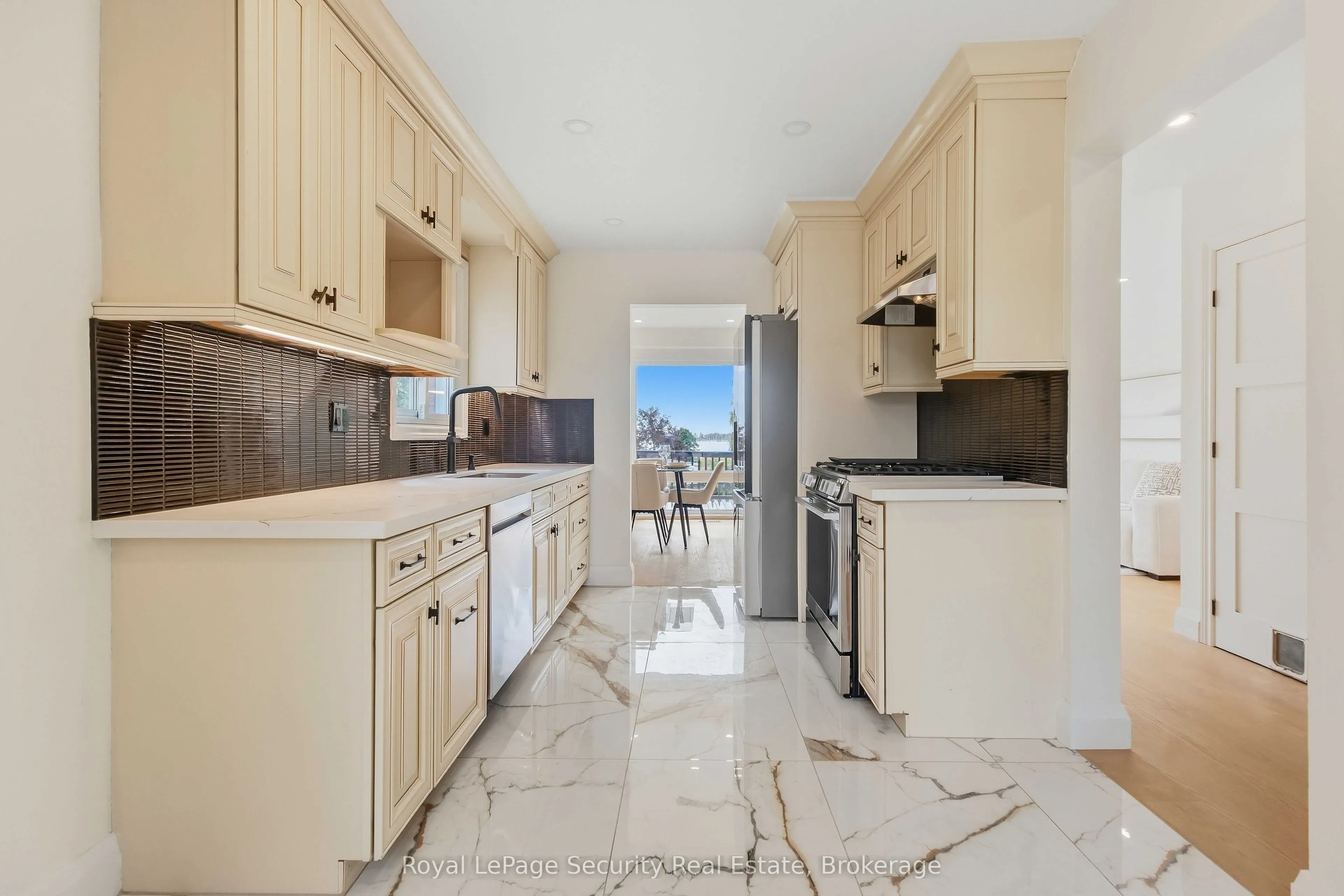 1177 Tanzer Court