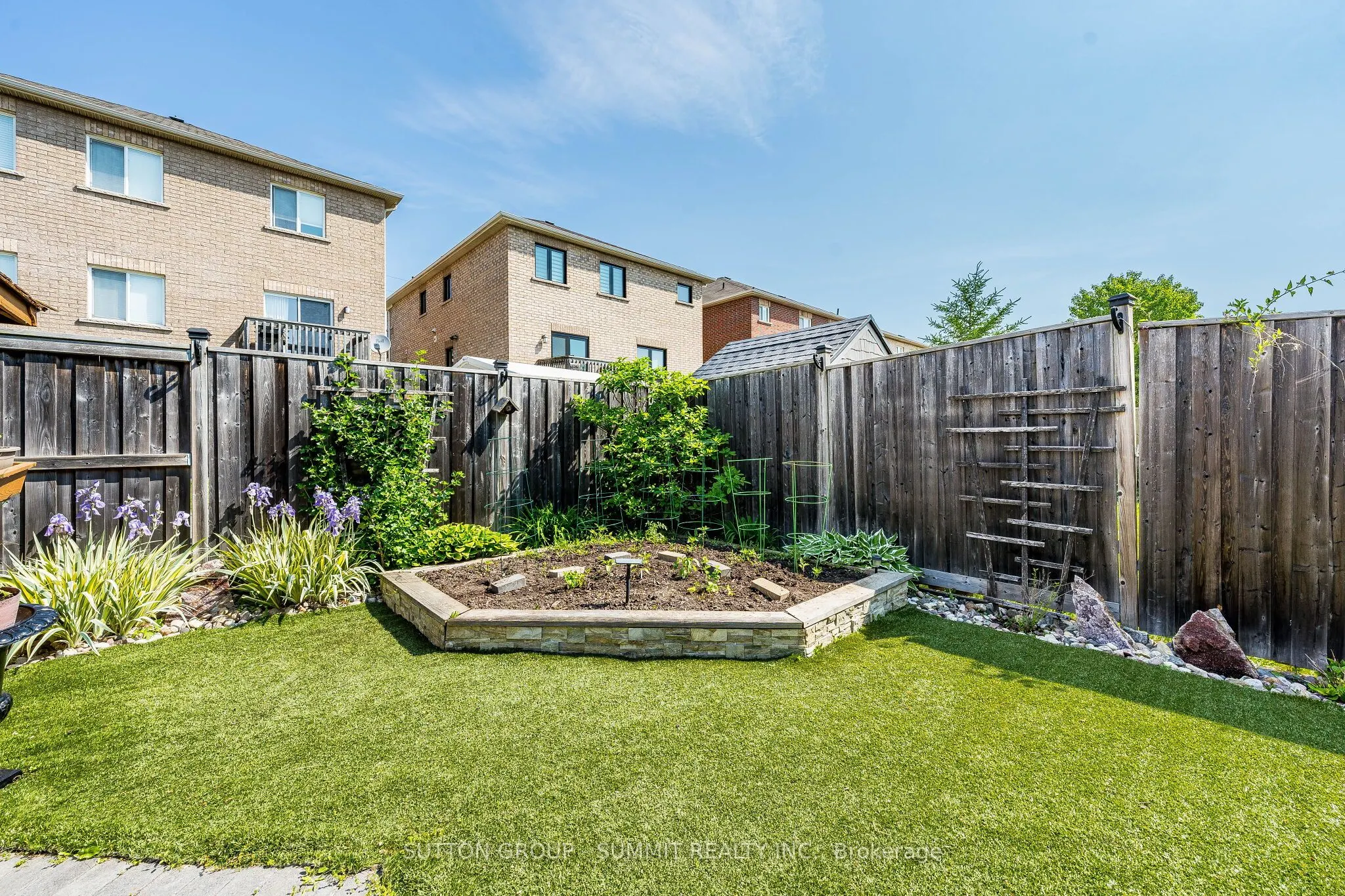 139 Oceanpearl Crescent