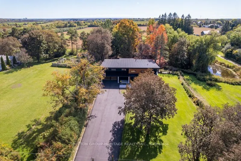 625 Townline Road W