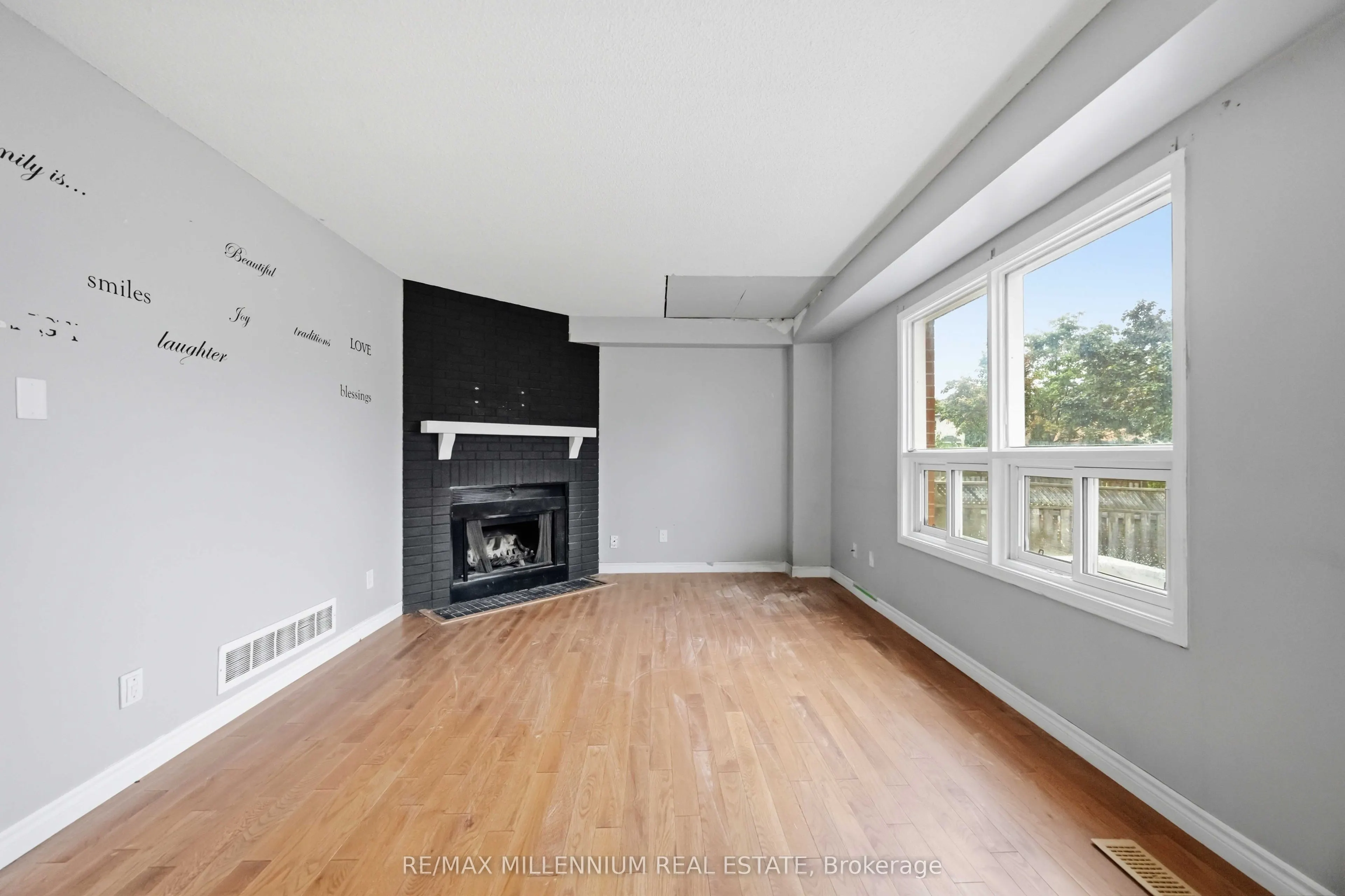 113 Glenabbey Drive