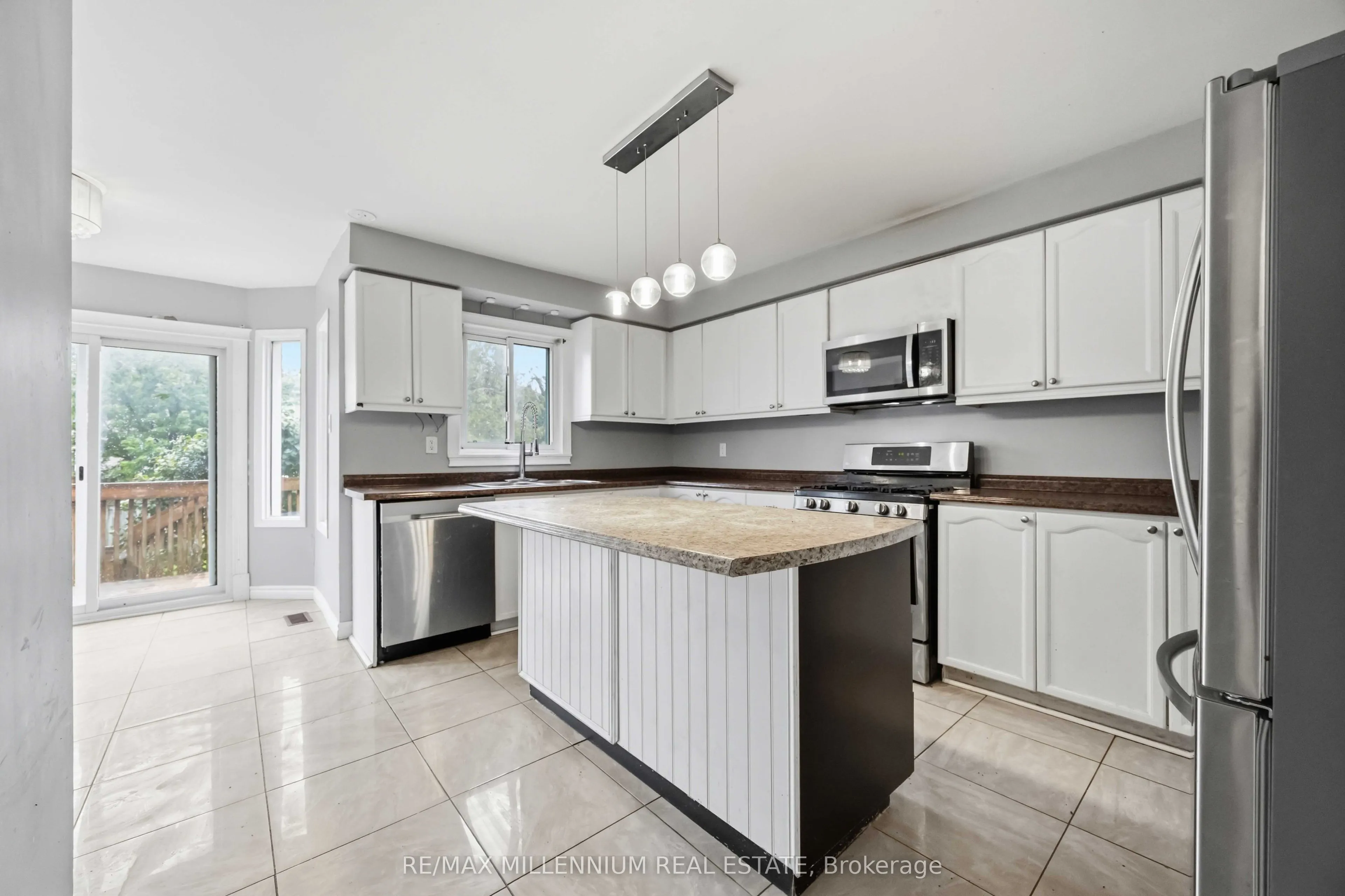 113 Glenabbey Drive