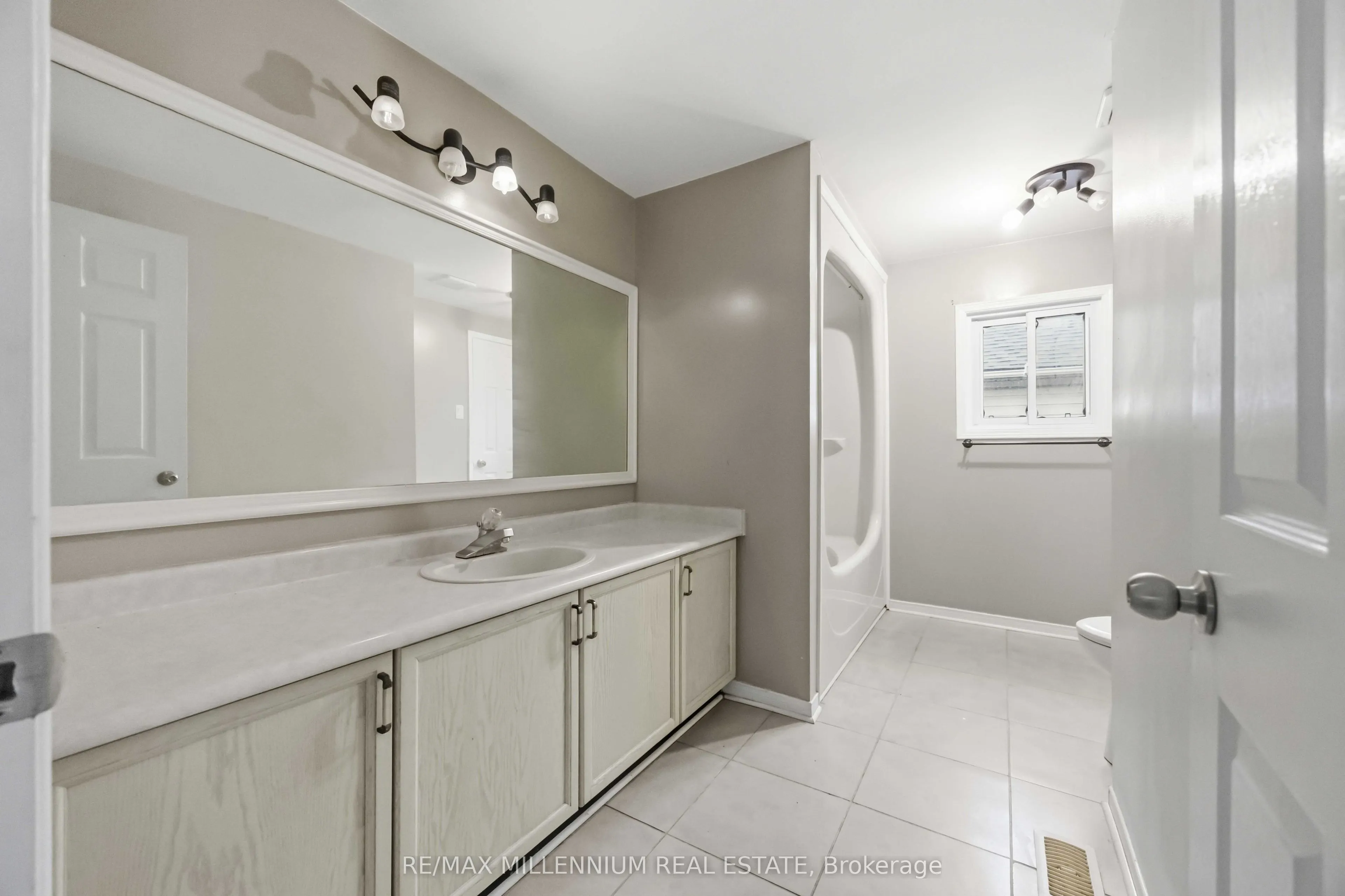 113 Glenabbey Drive