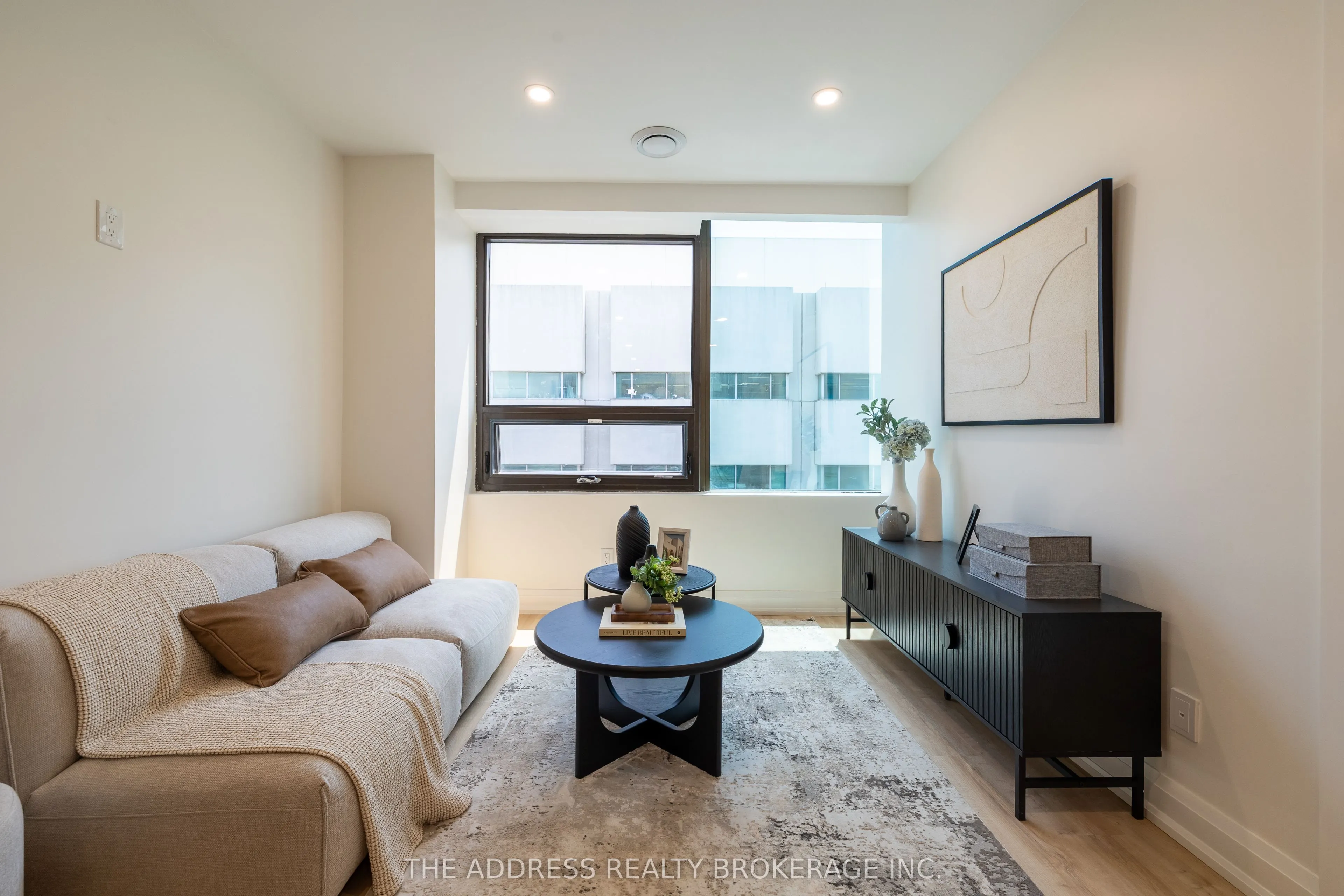 40 King Street W #409