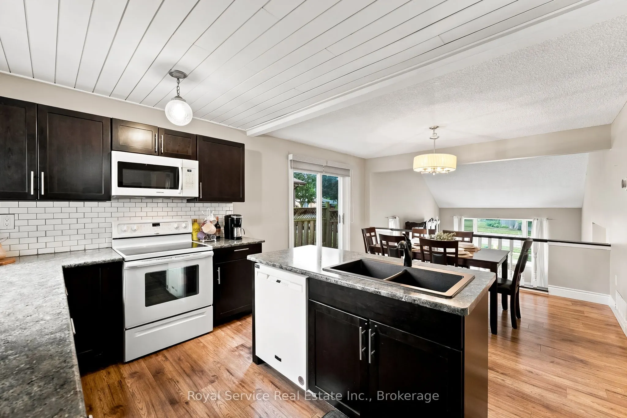 640 Hillcroft Street