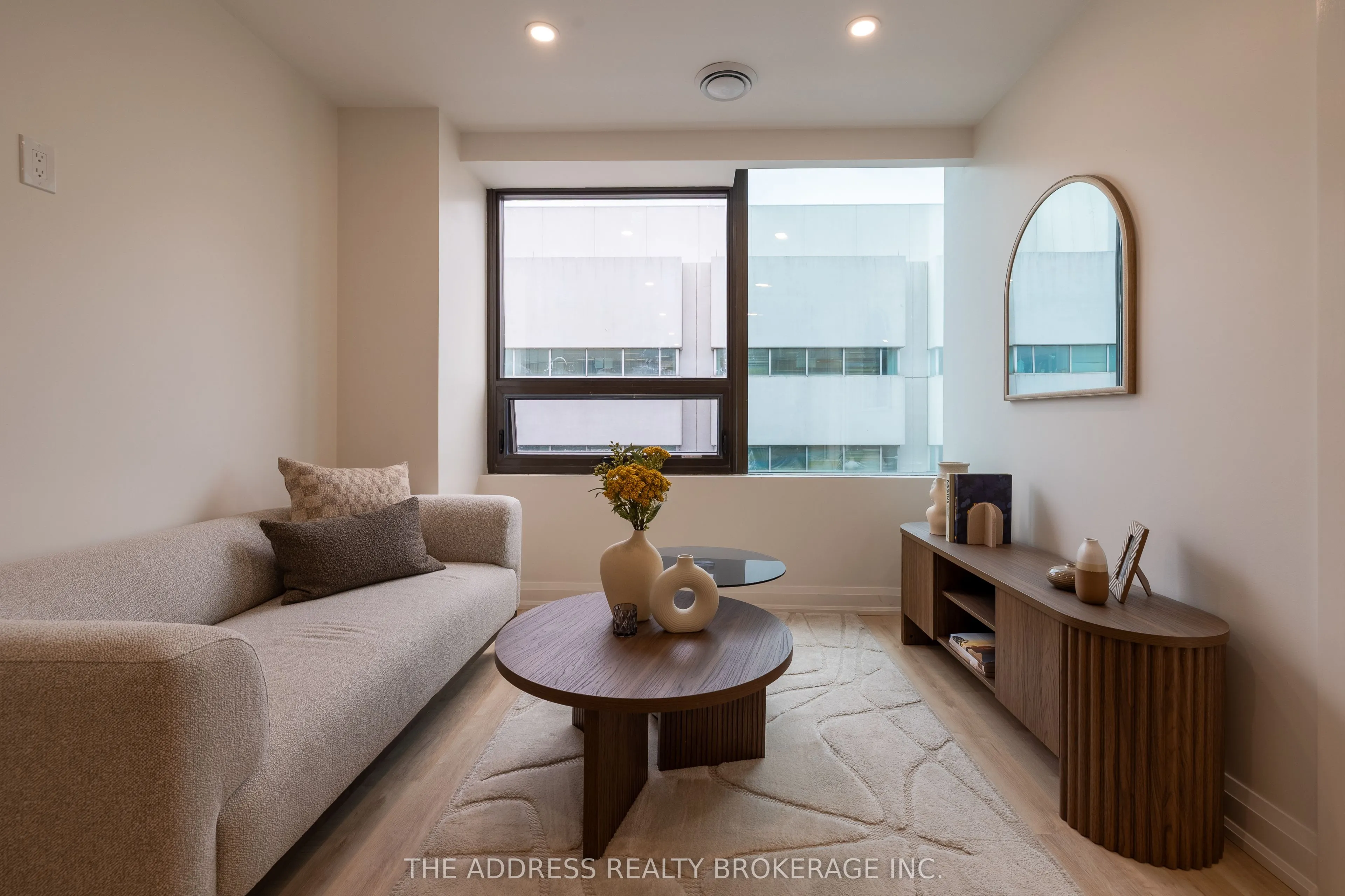 40 King Street W #408