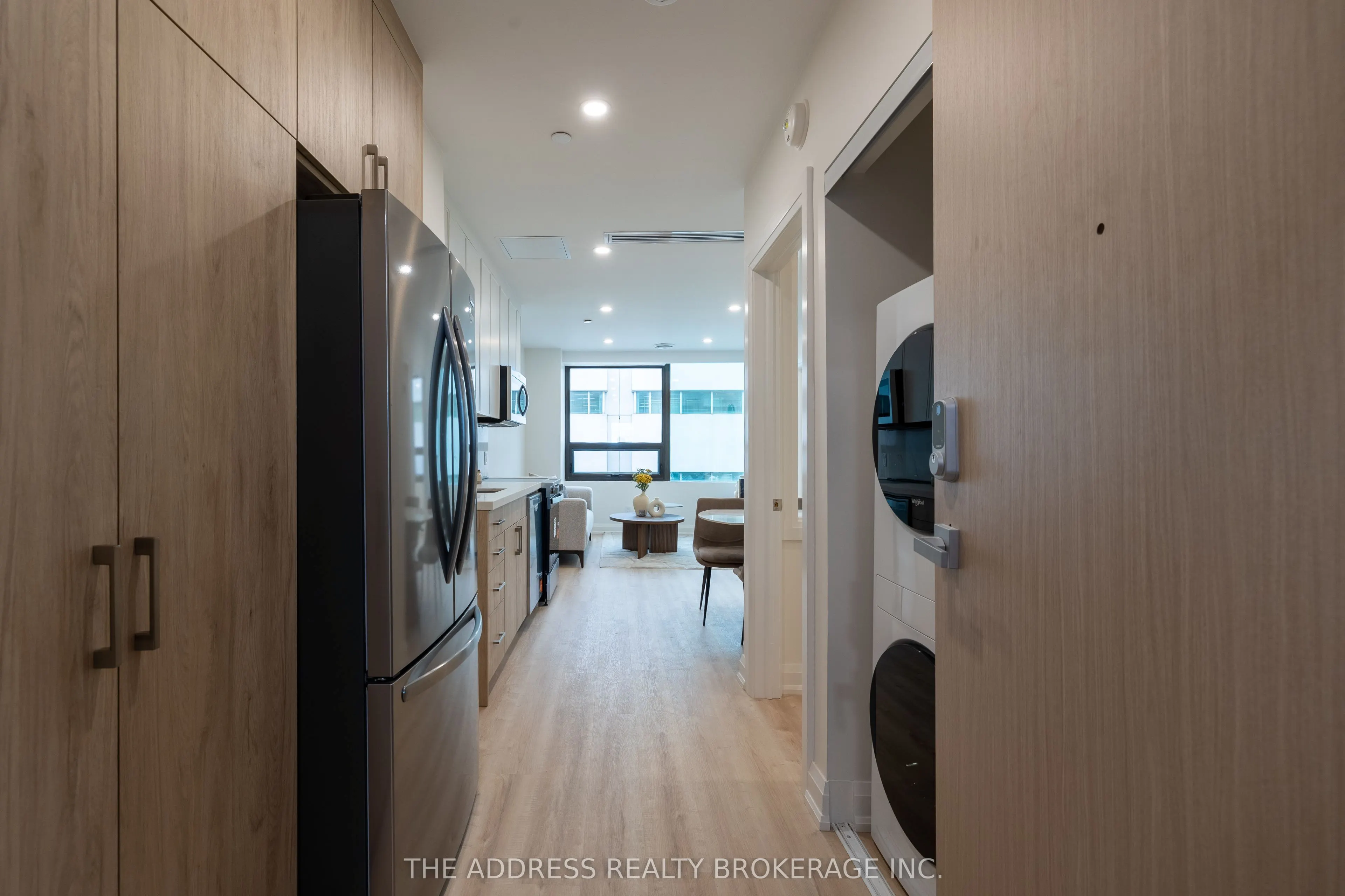 40 King Street W #408