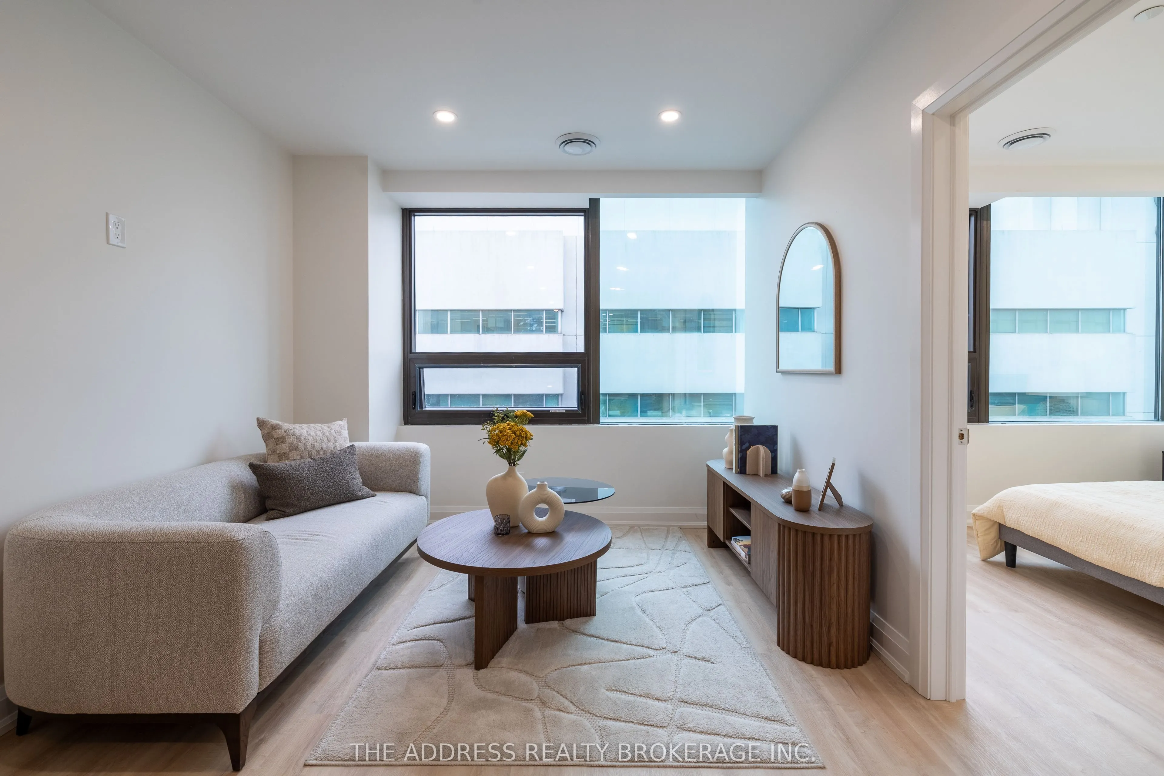 40 King Street W #408