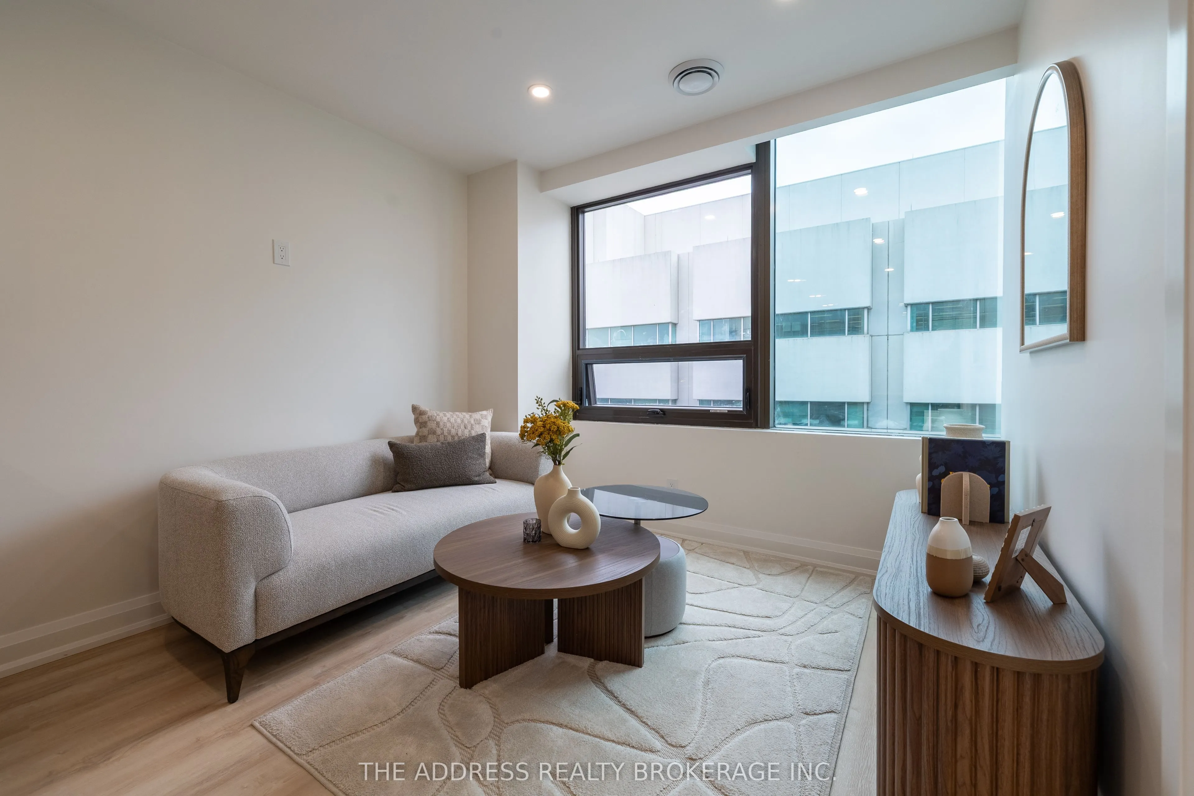 40 King Street W #408