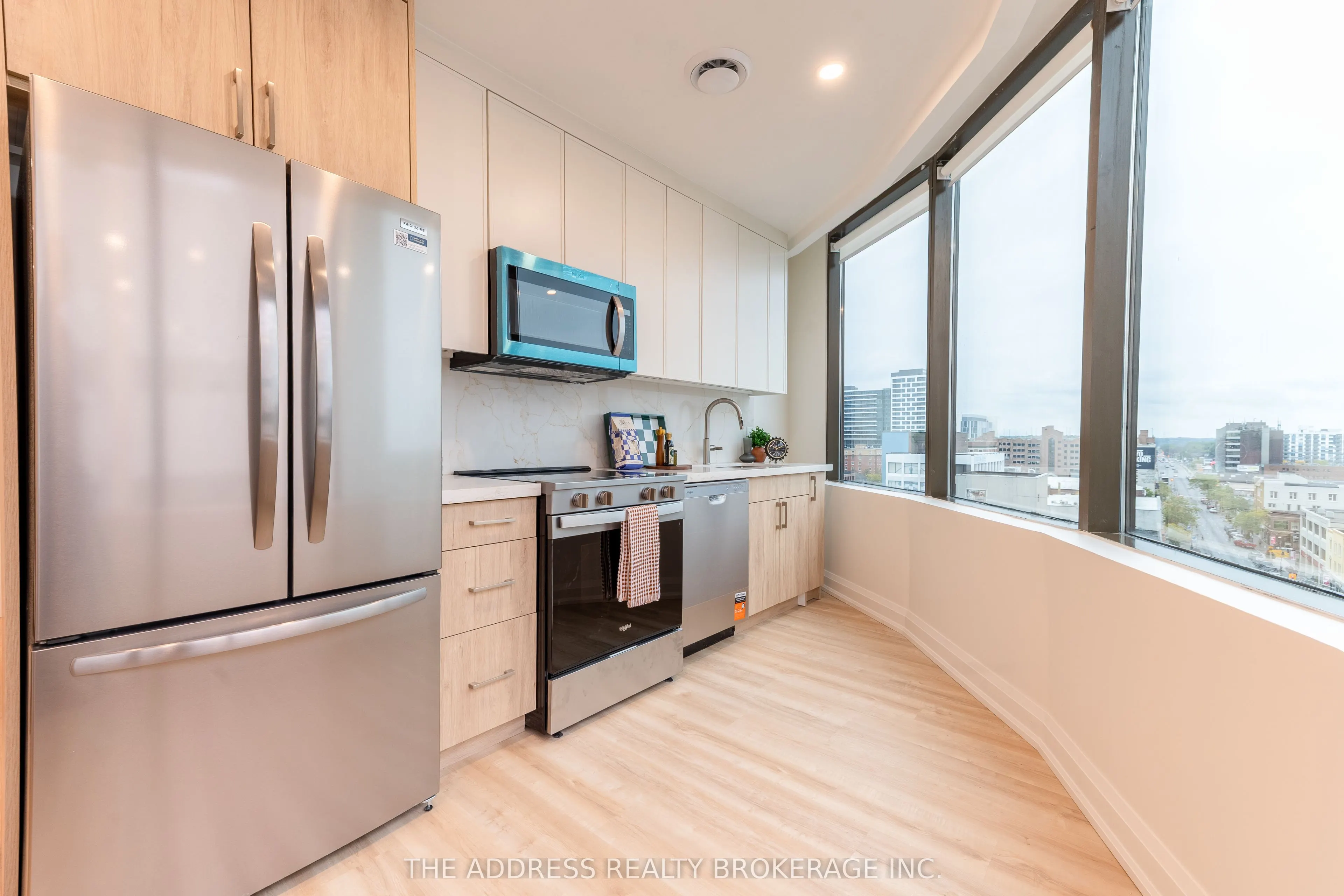 40 King Street W #710