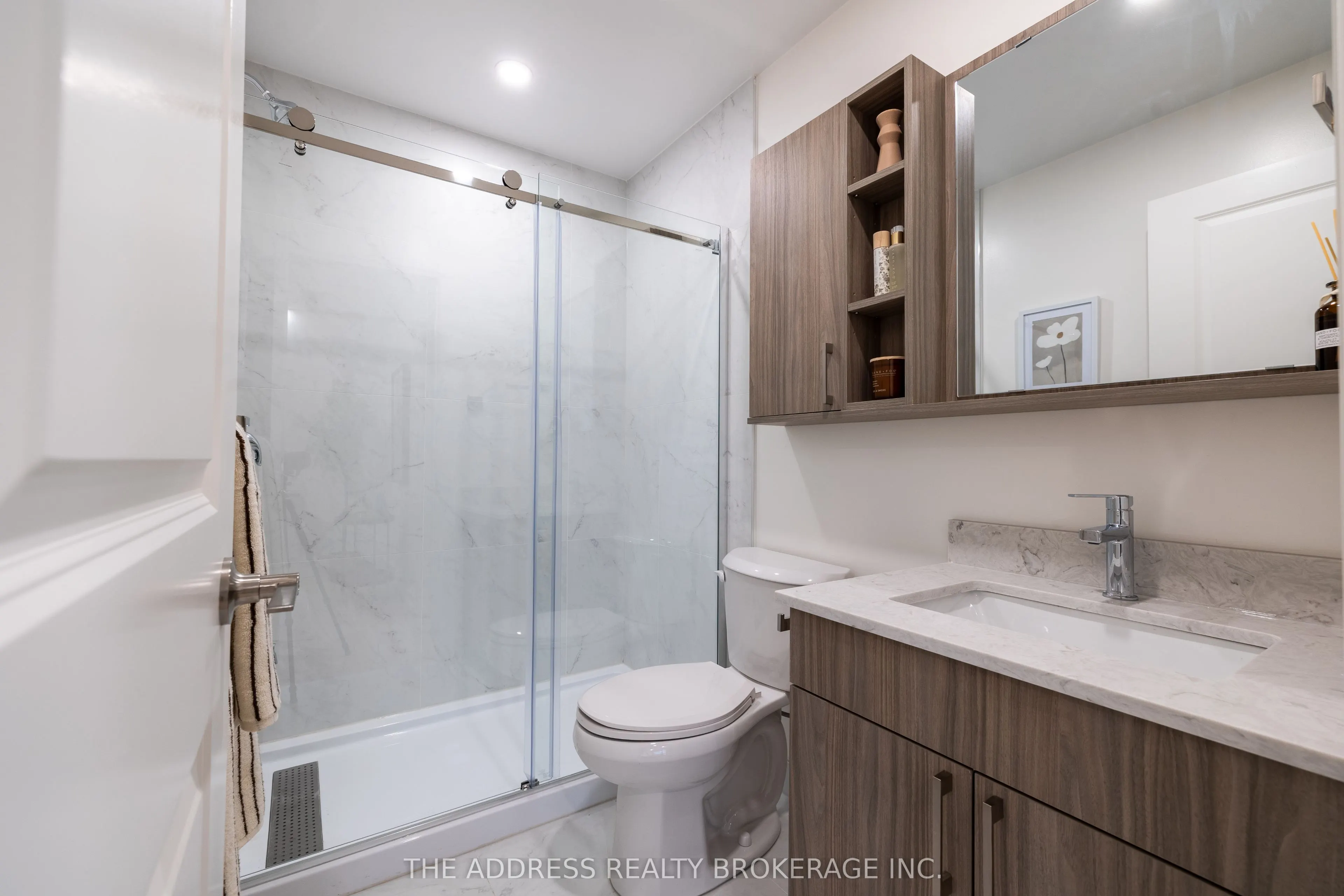 40 King Street W #710