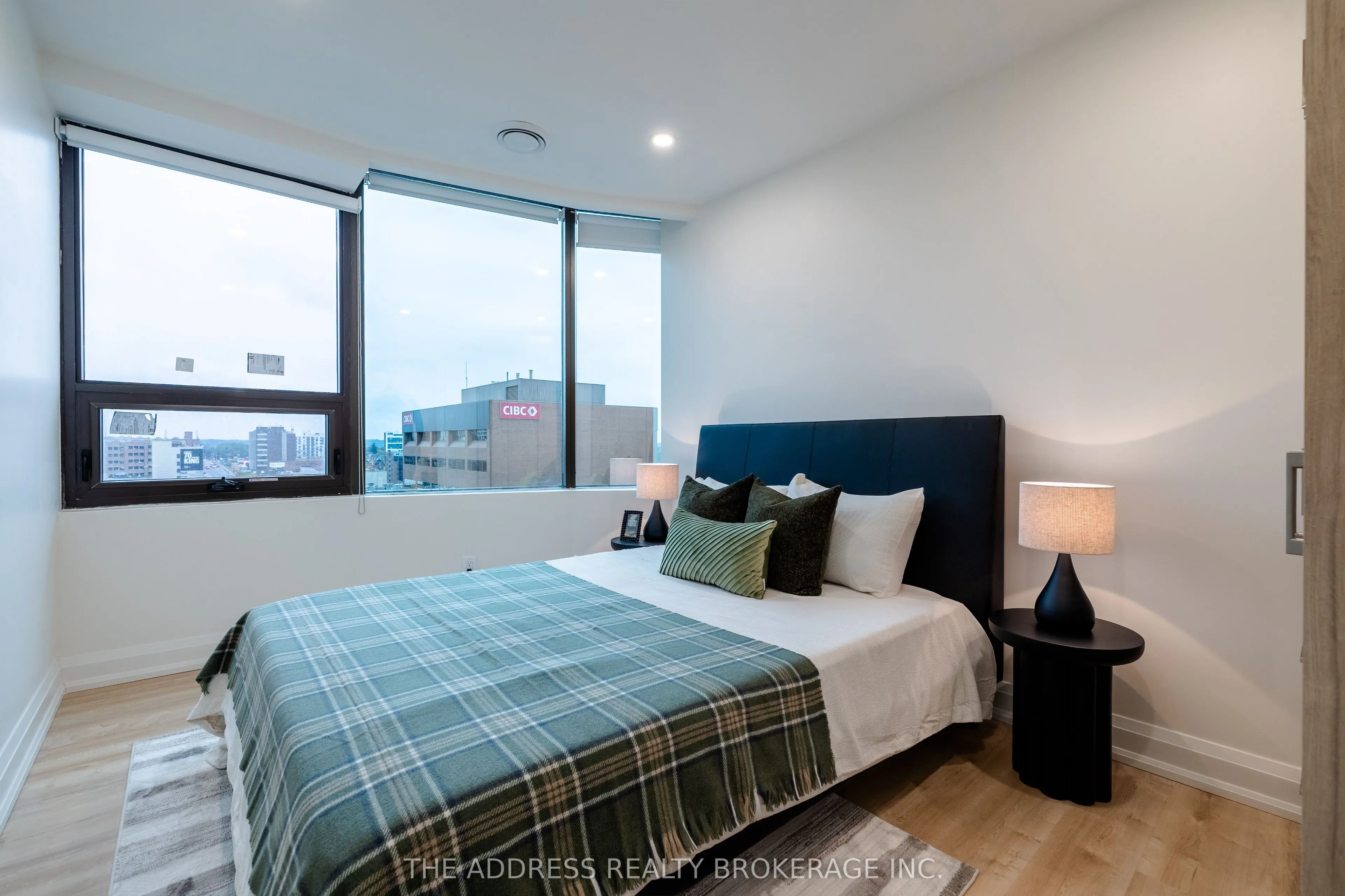 40 King Street W #710