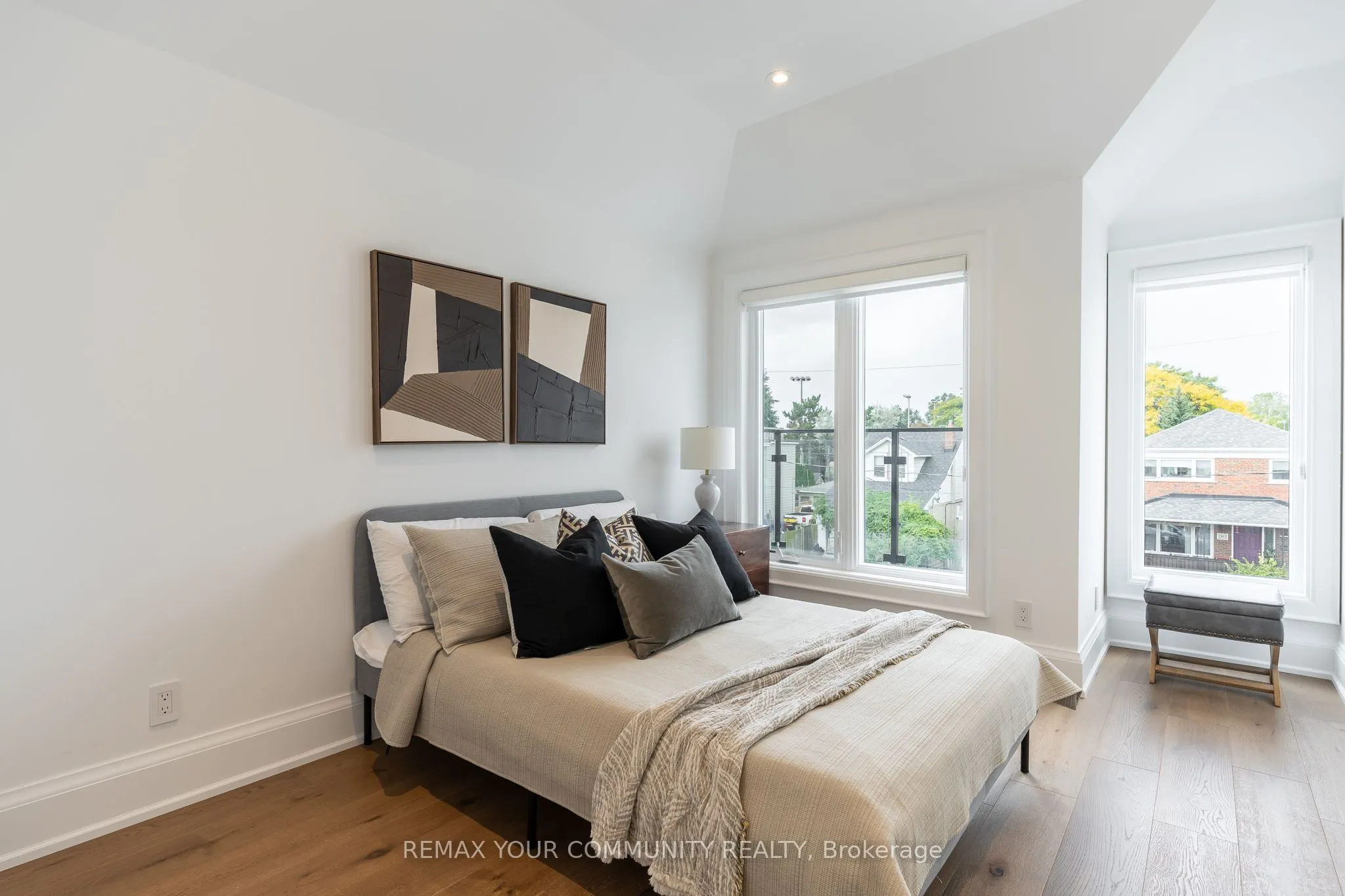 263 Linsmore Crescent