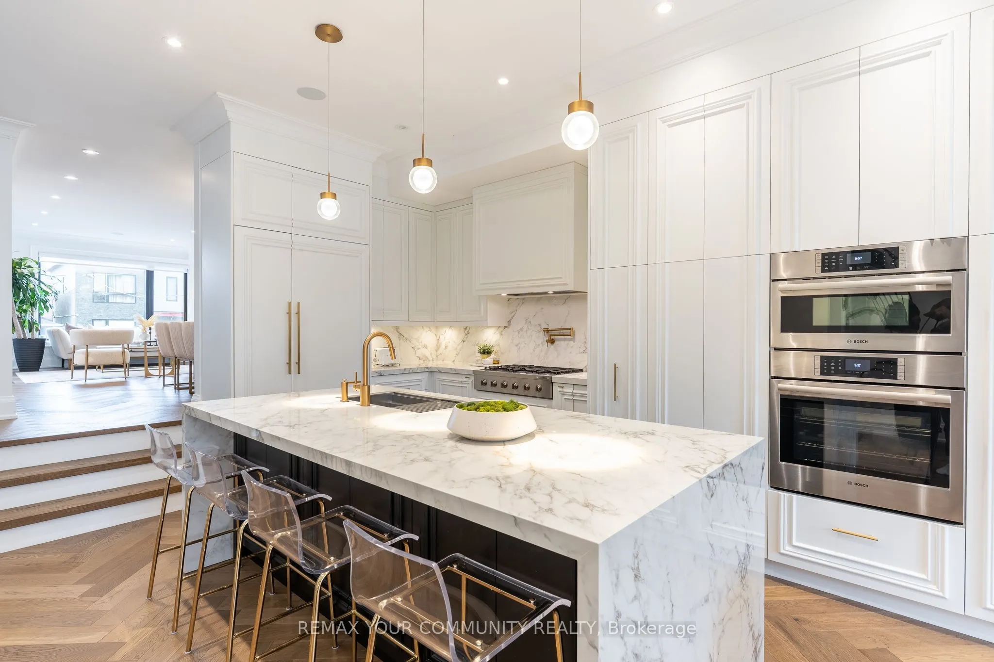 263 Linsmore Crescent