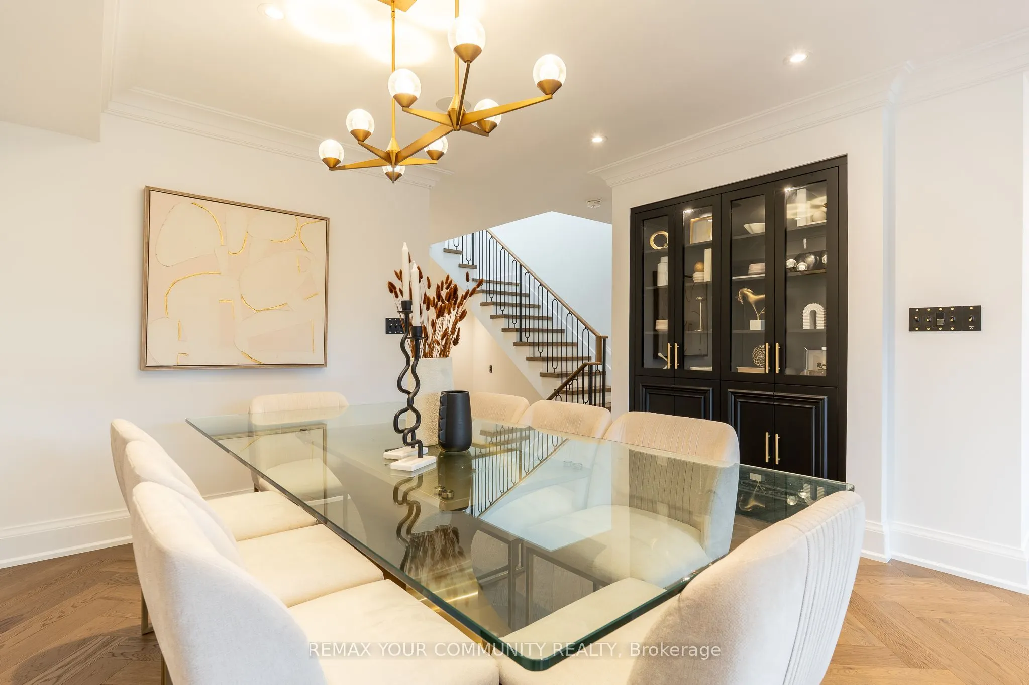 263 Linsmore Crescent