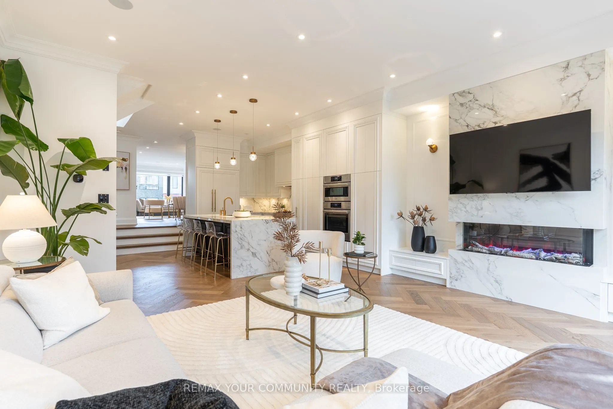 263 Linsmore Crescent